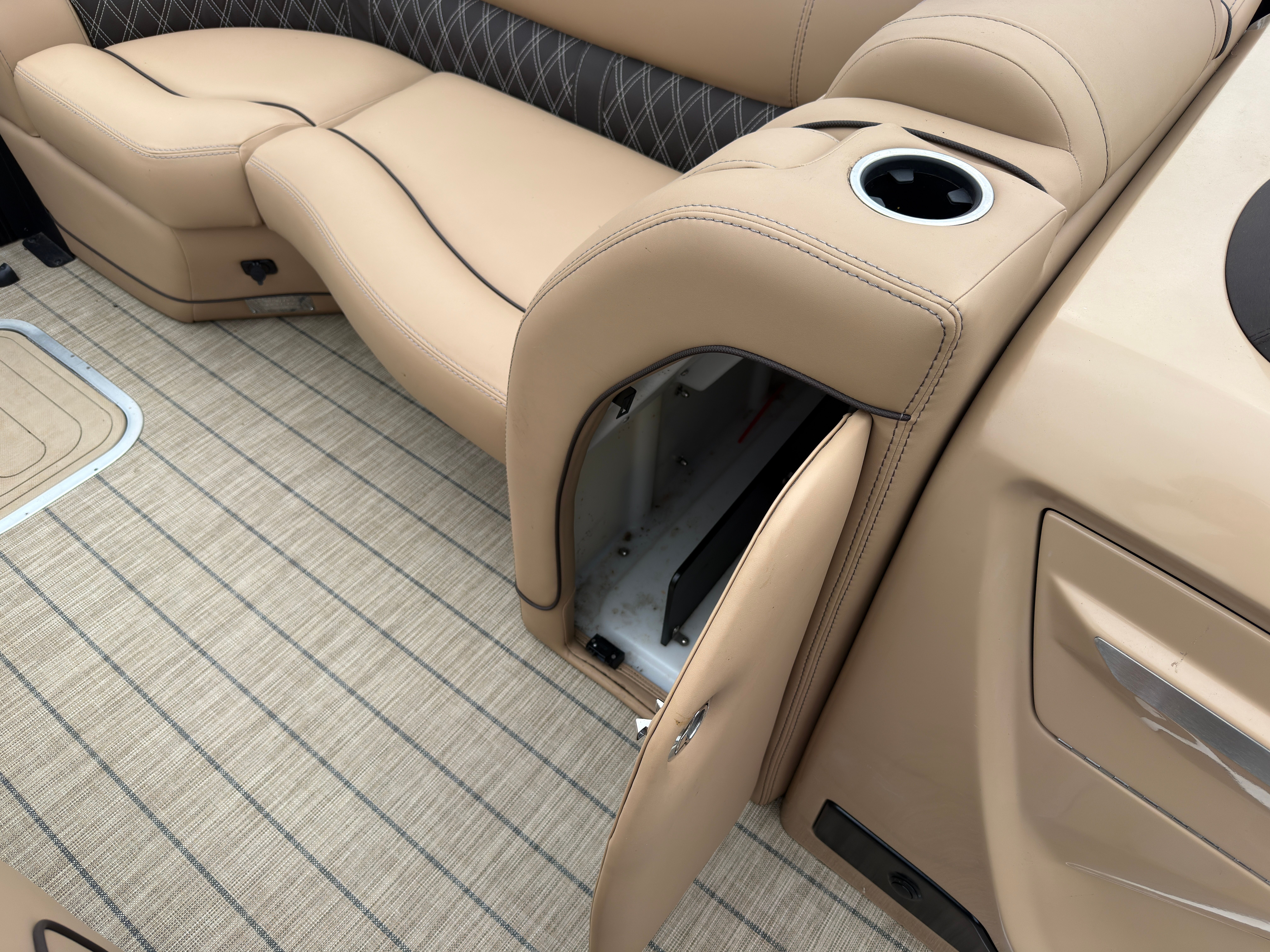 2022 Barletta LUSSO 23UCTT Image Thumbnail #9