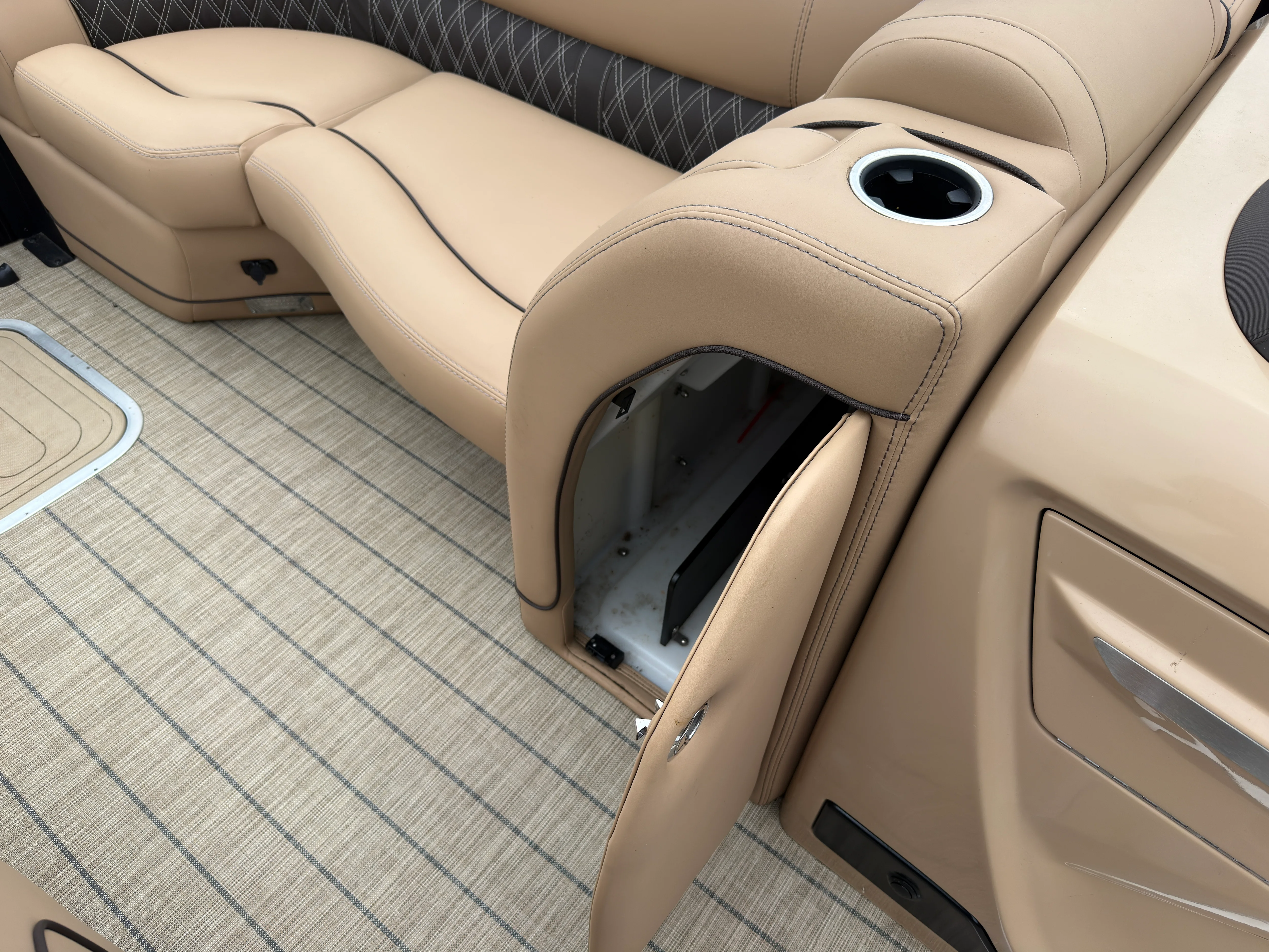 2022 Barletta LUSSO 23UCTT Image Thumbnail #9