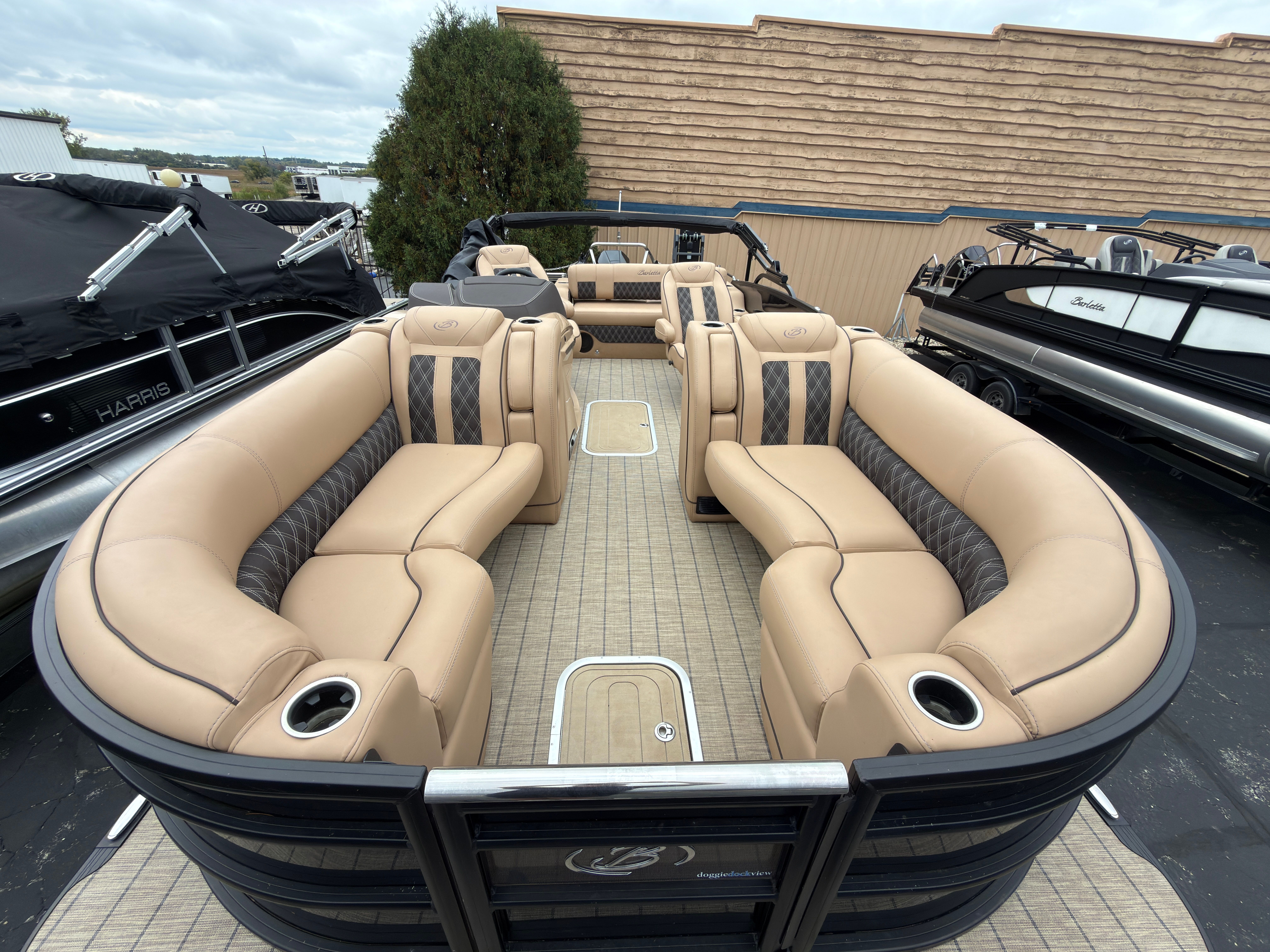 2022 Barletta LUSSO 23UCTT Image Thumbnail #2