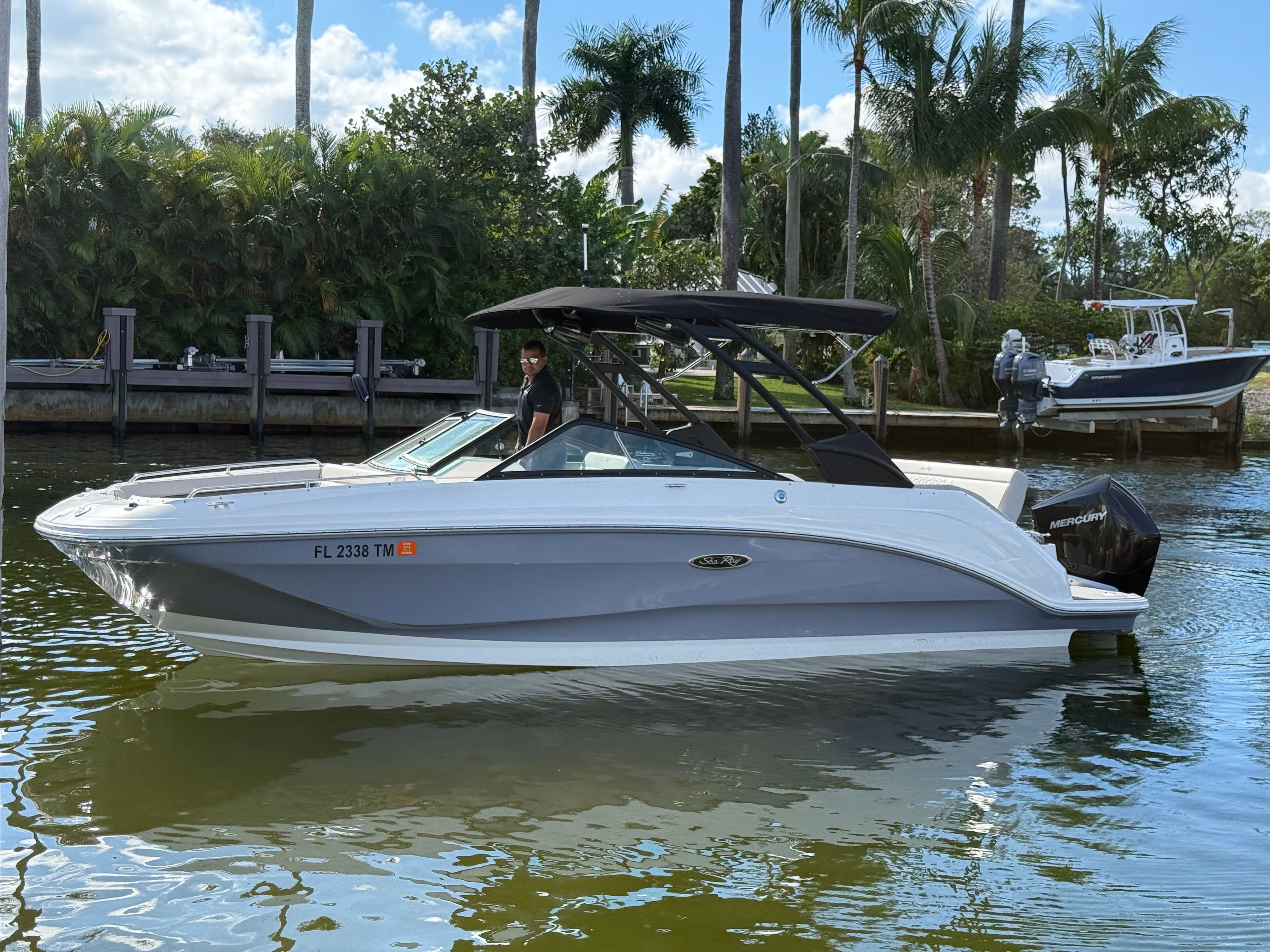 2023 Sea Ray SDX 250 Outboard Image Thumbnail #1