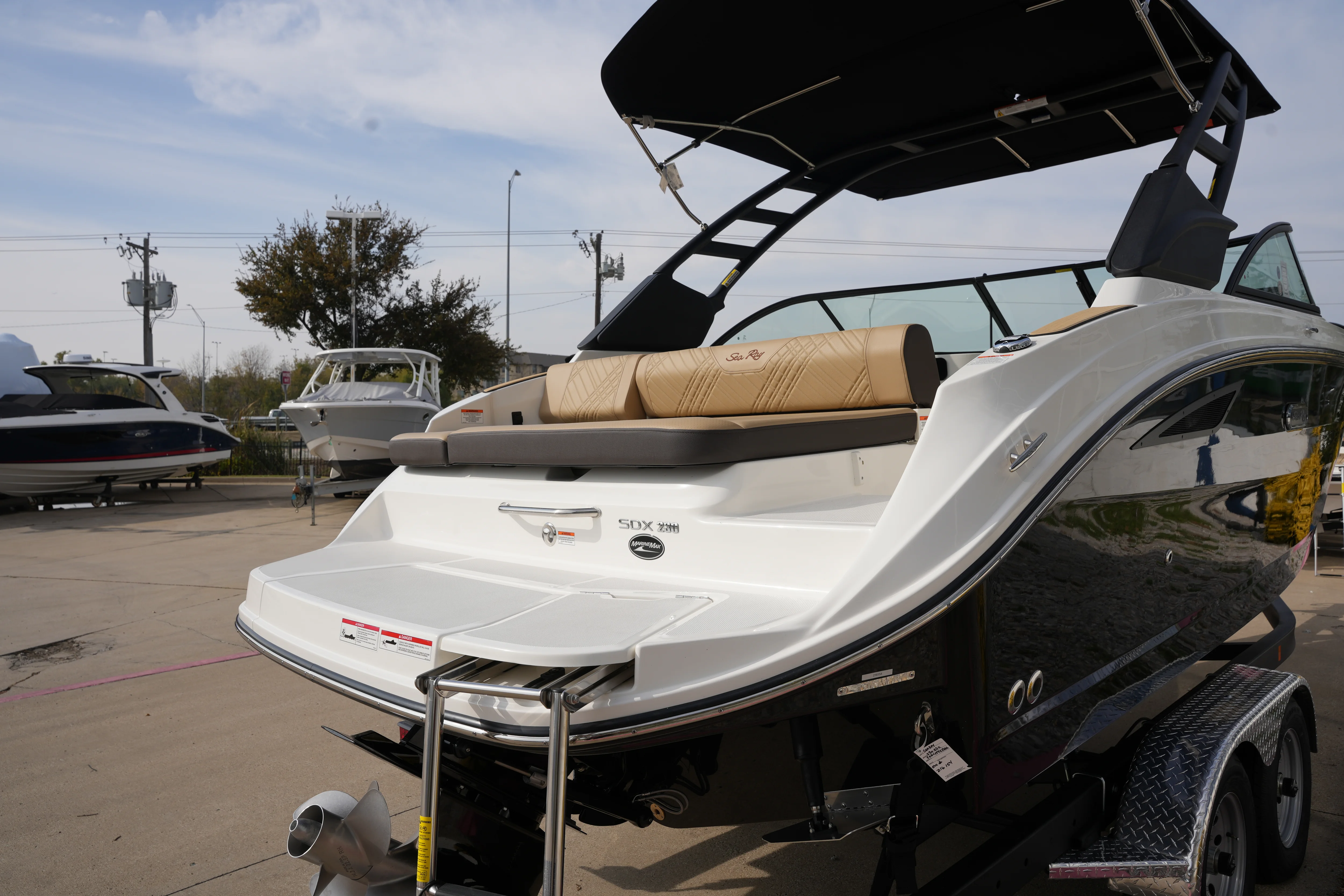 2026 Sea Ray SDX 230 Image Thumbnail #4