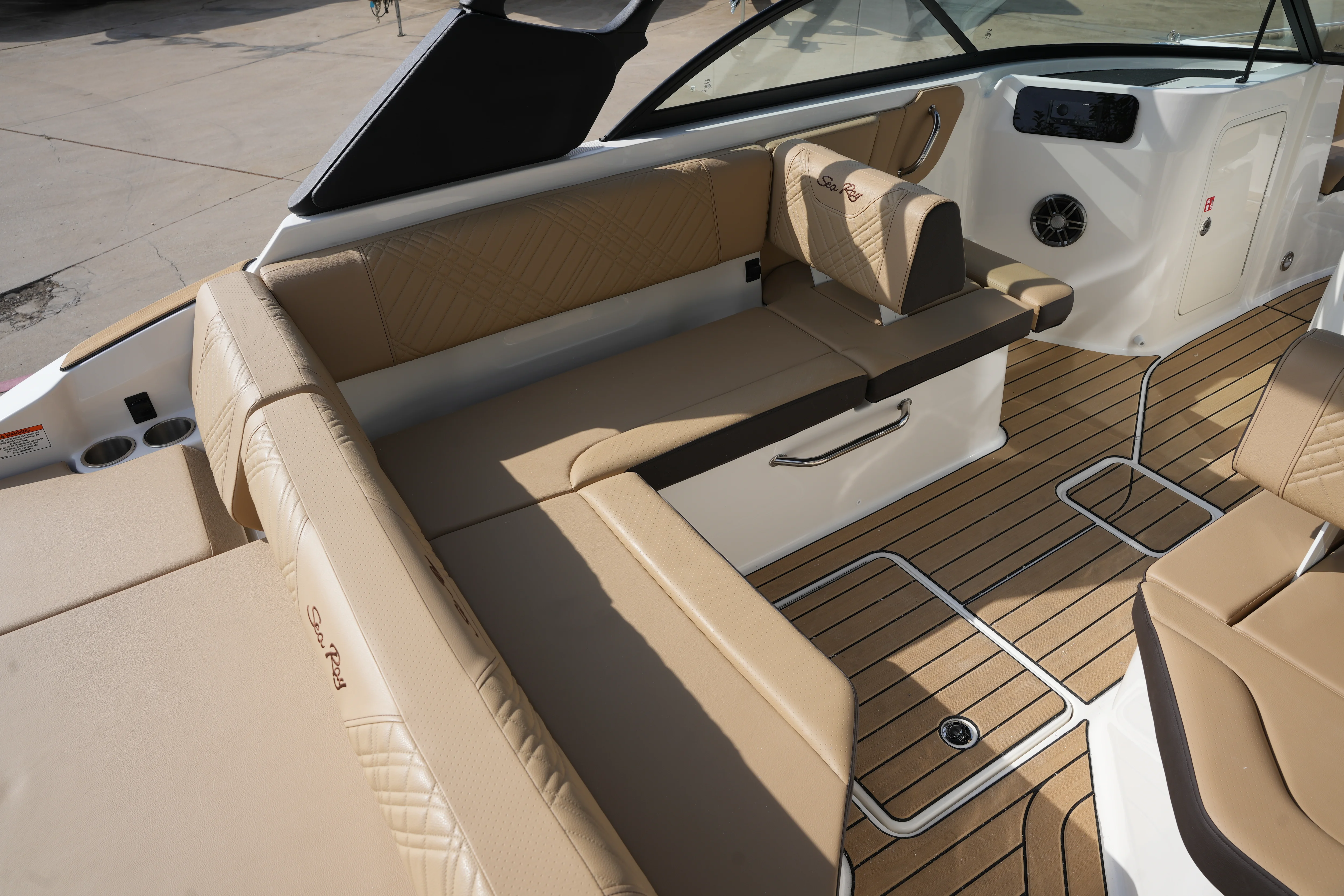 2026 Sea Ray SDX 230 Image Thumbnail #8