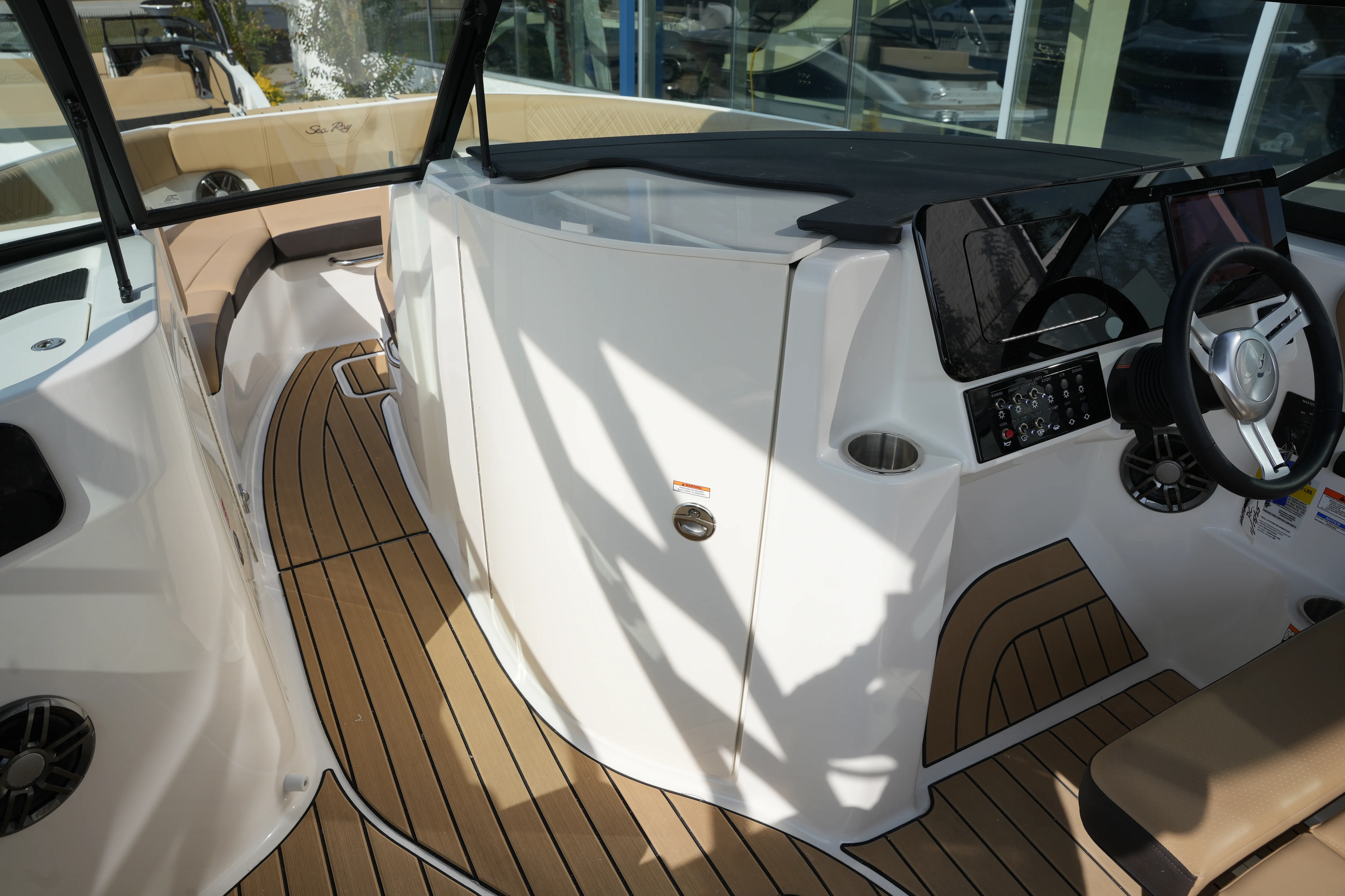 2026 Sea Ray SDX 230 Image Thumbnail #23