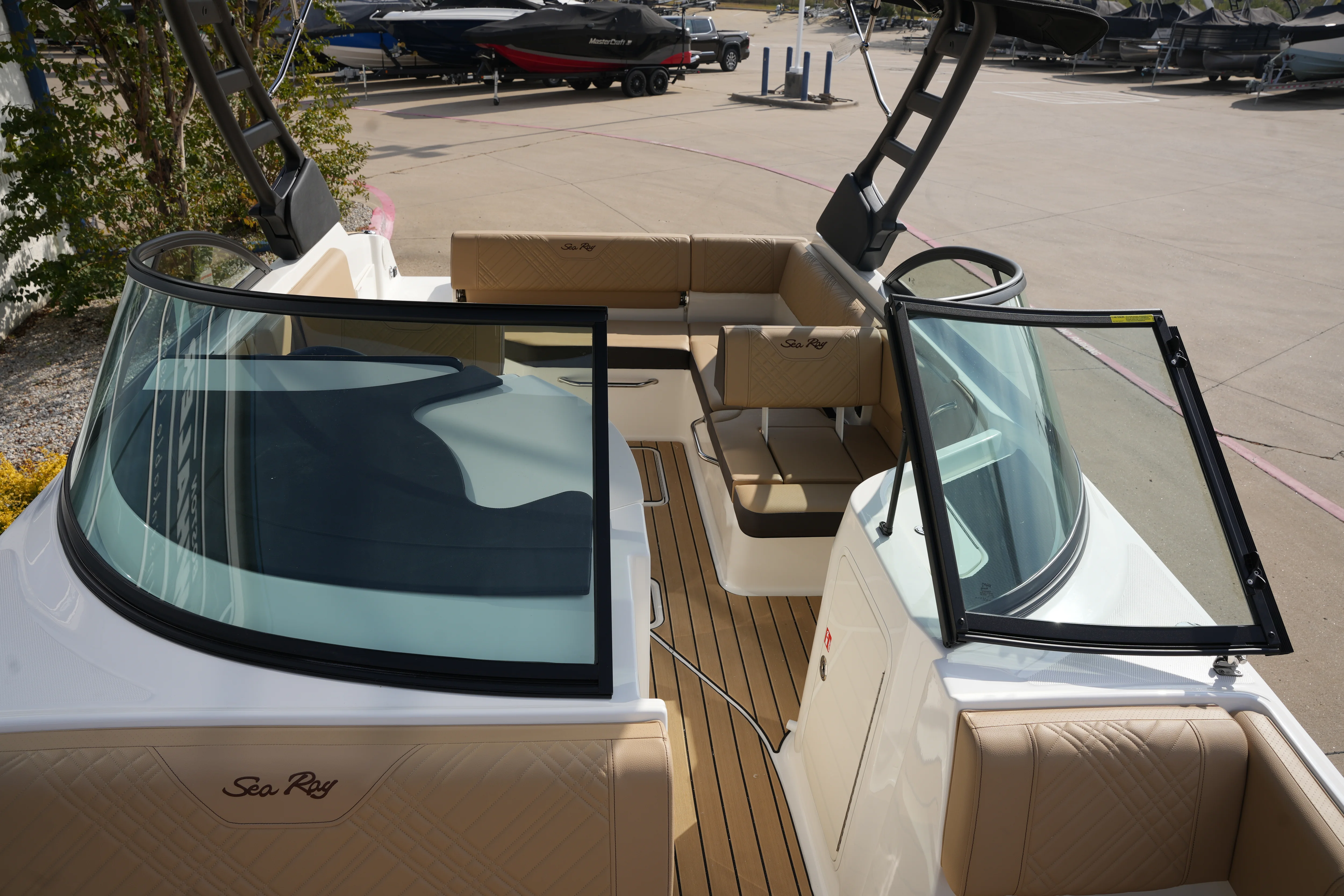 2026 Sea Ray SDX 230 Image Thumbnail #31