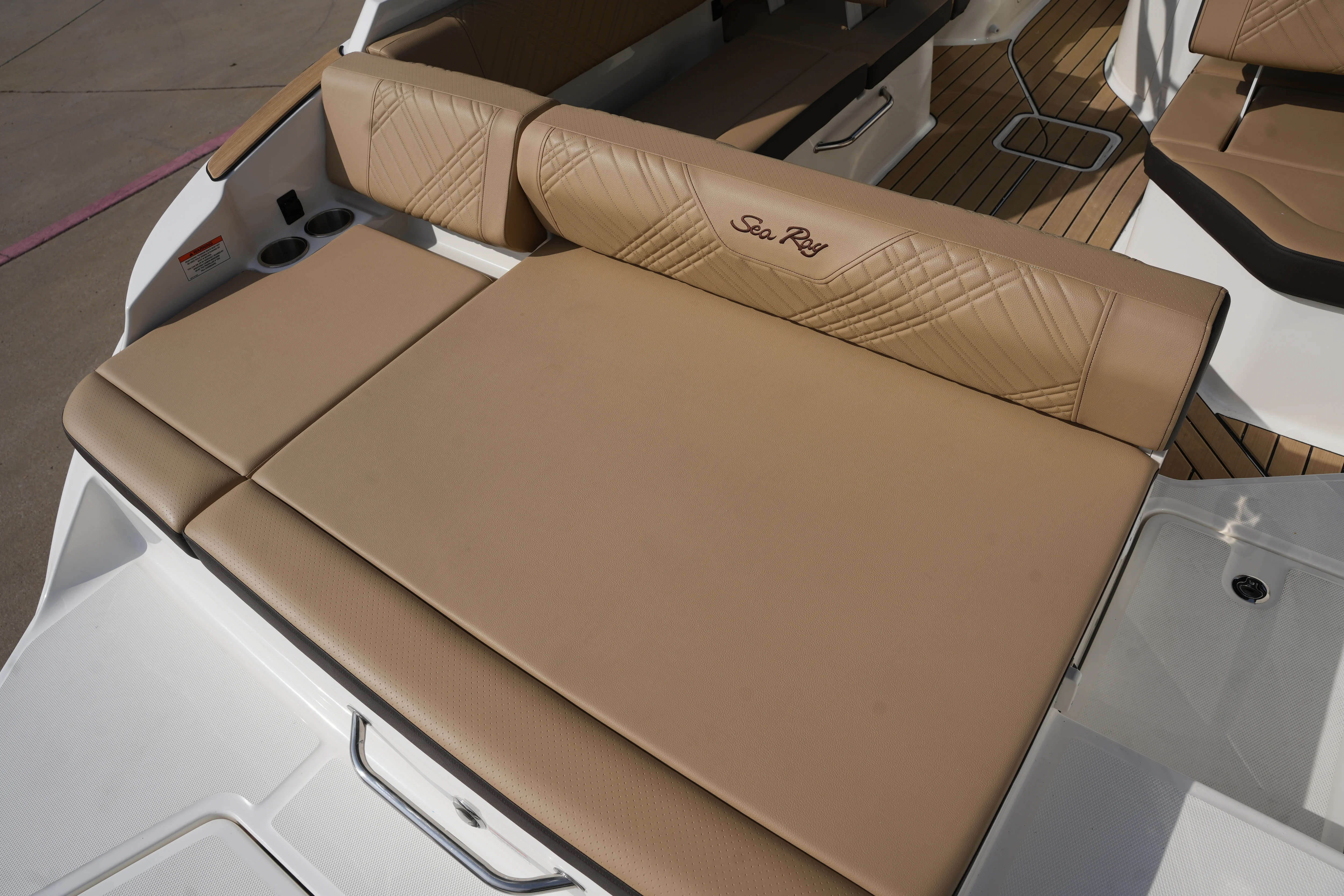 2026 Sea Ray SDX 230 Image Thumbnail #5