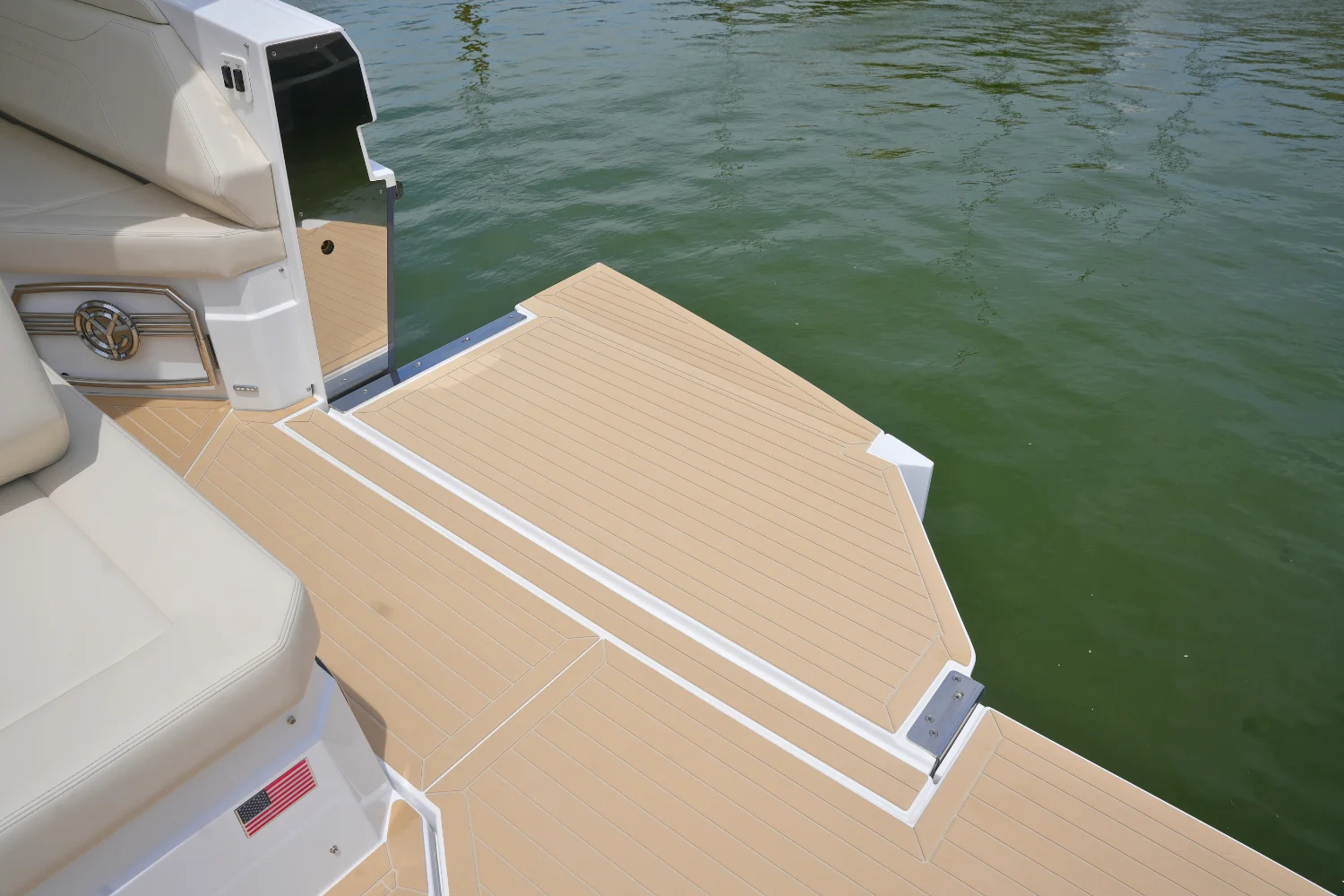 2026 Cruisers Yachts 38 GLS Image Thumbnail #10