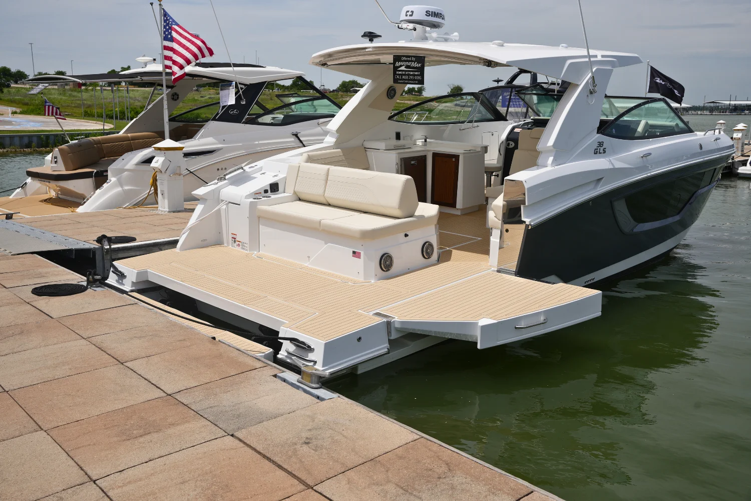 2026 Cruisers Yachts 38 GLS Image Thumbnail #8