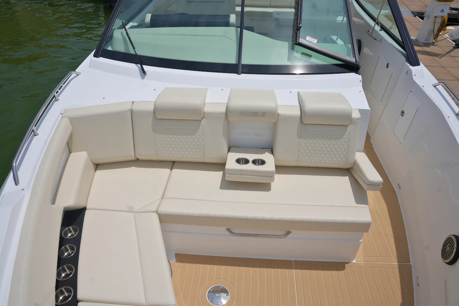 2026 Cruisers Yachts 38 GLS Image Thumbnail #48