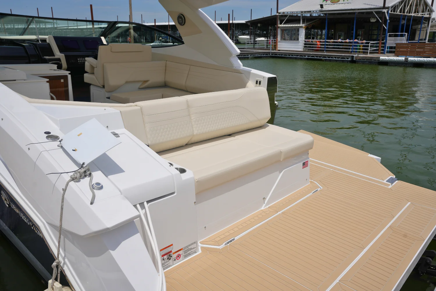 2026 Cruisers Yachts 38 GLS Image Thumbnail #11
