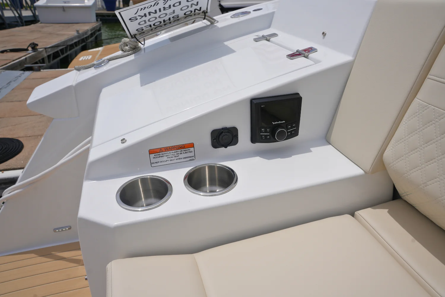 2026 Cruisers Yachts 38 GLS Image Thumbnail #19