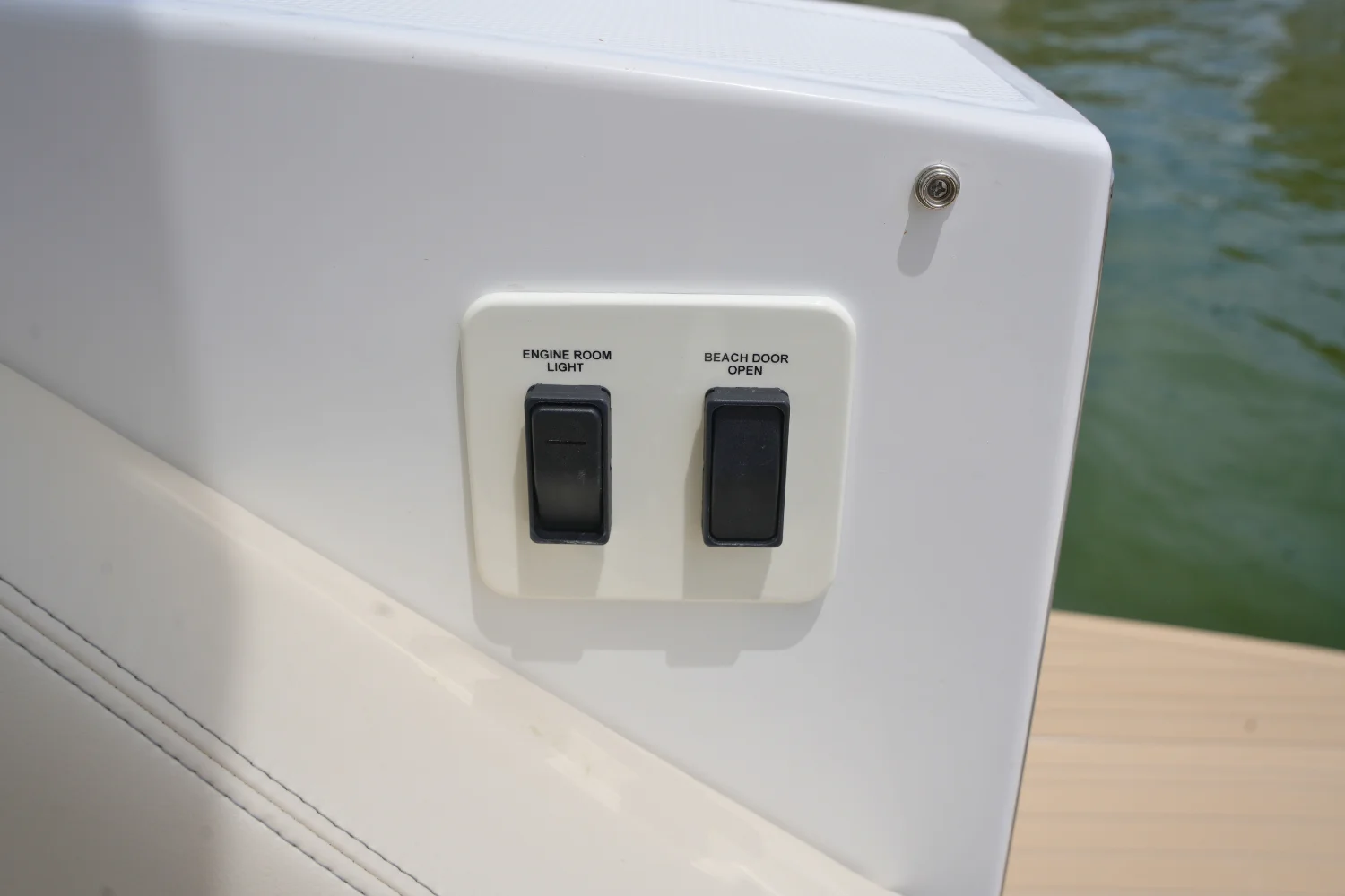 2026 Cruisers Yachts 38 GLS Image Thumbnail #21