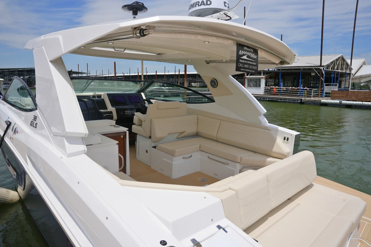 2026 Cruisers Yachts 38 GLS Image Thumbnail #12