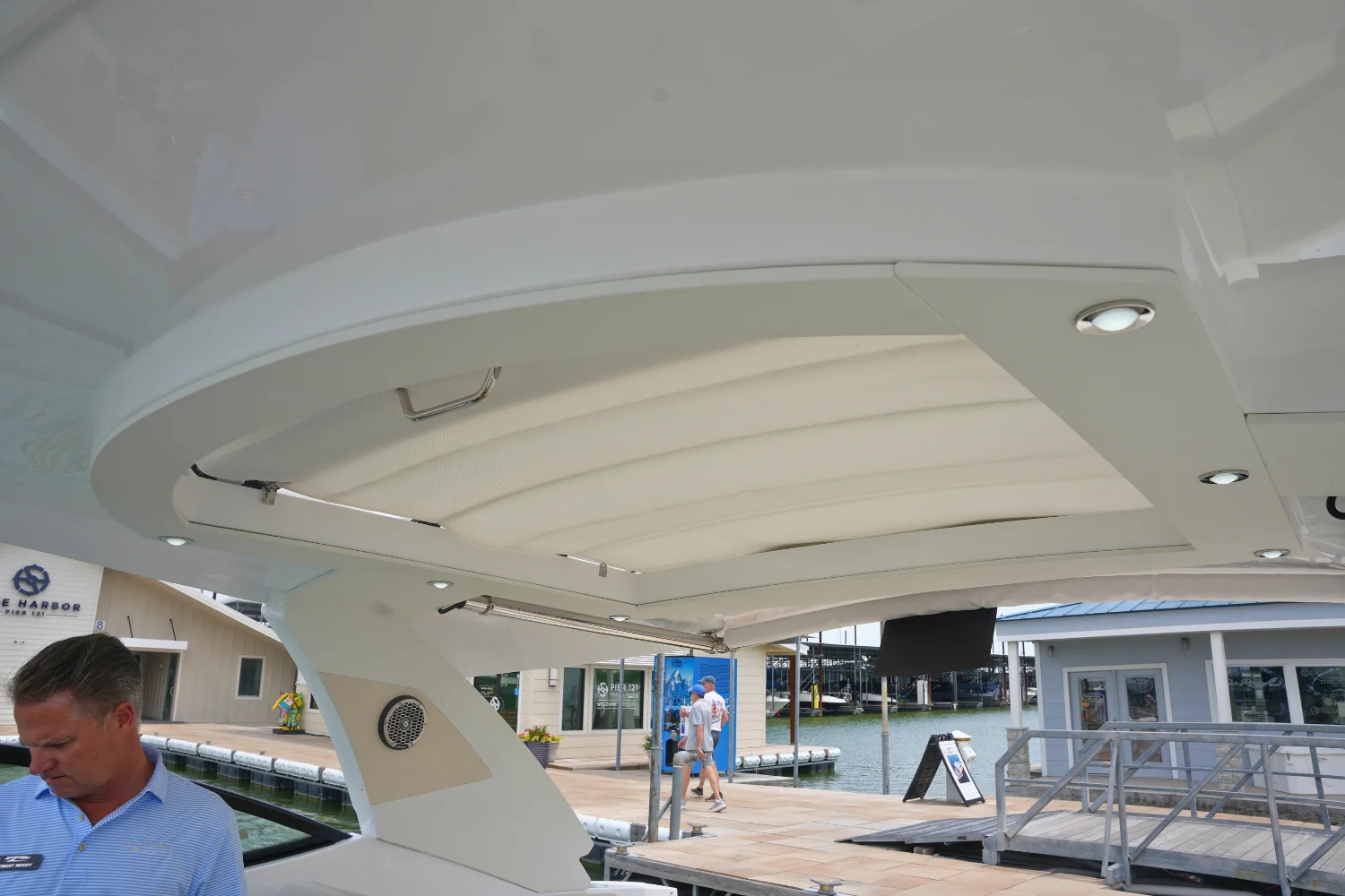 2026 Cruisers Yachts 38 GLS Image Thumbnail #33