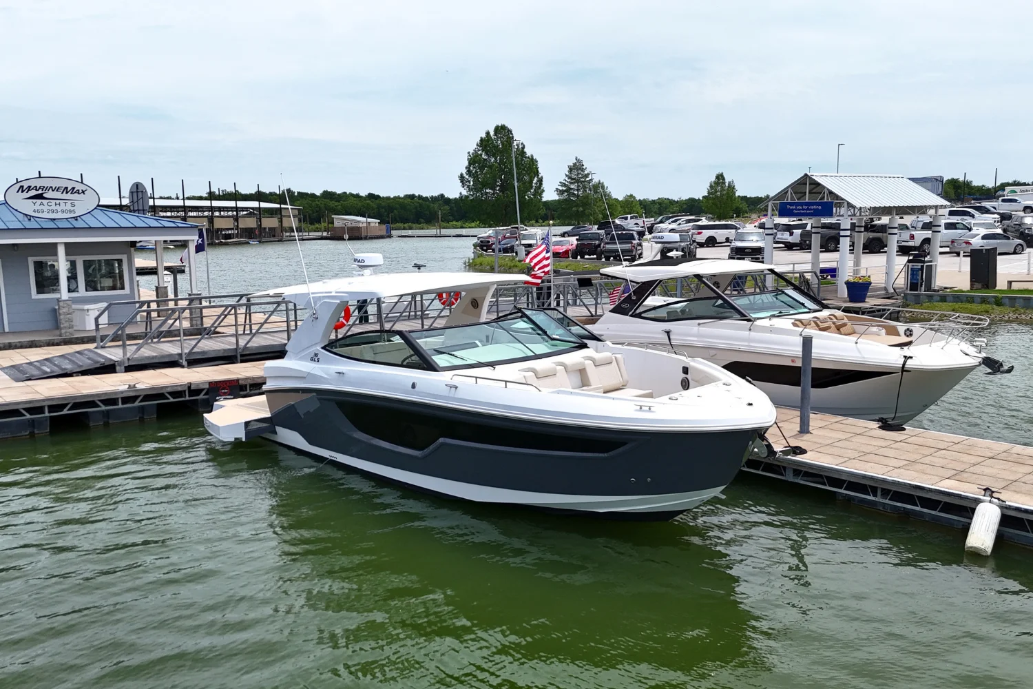2026 Cruisers Yachts 38 GLS Image Thumbnail #3