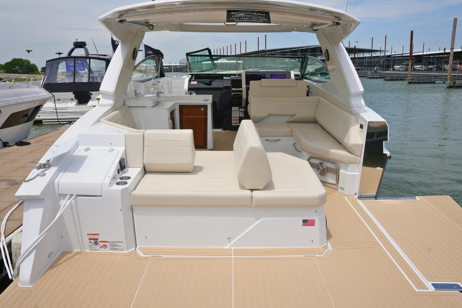 2026 Cruisers Yachts 38 GLS Image Thumbnail #17