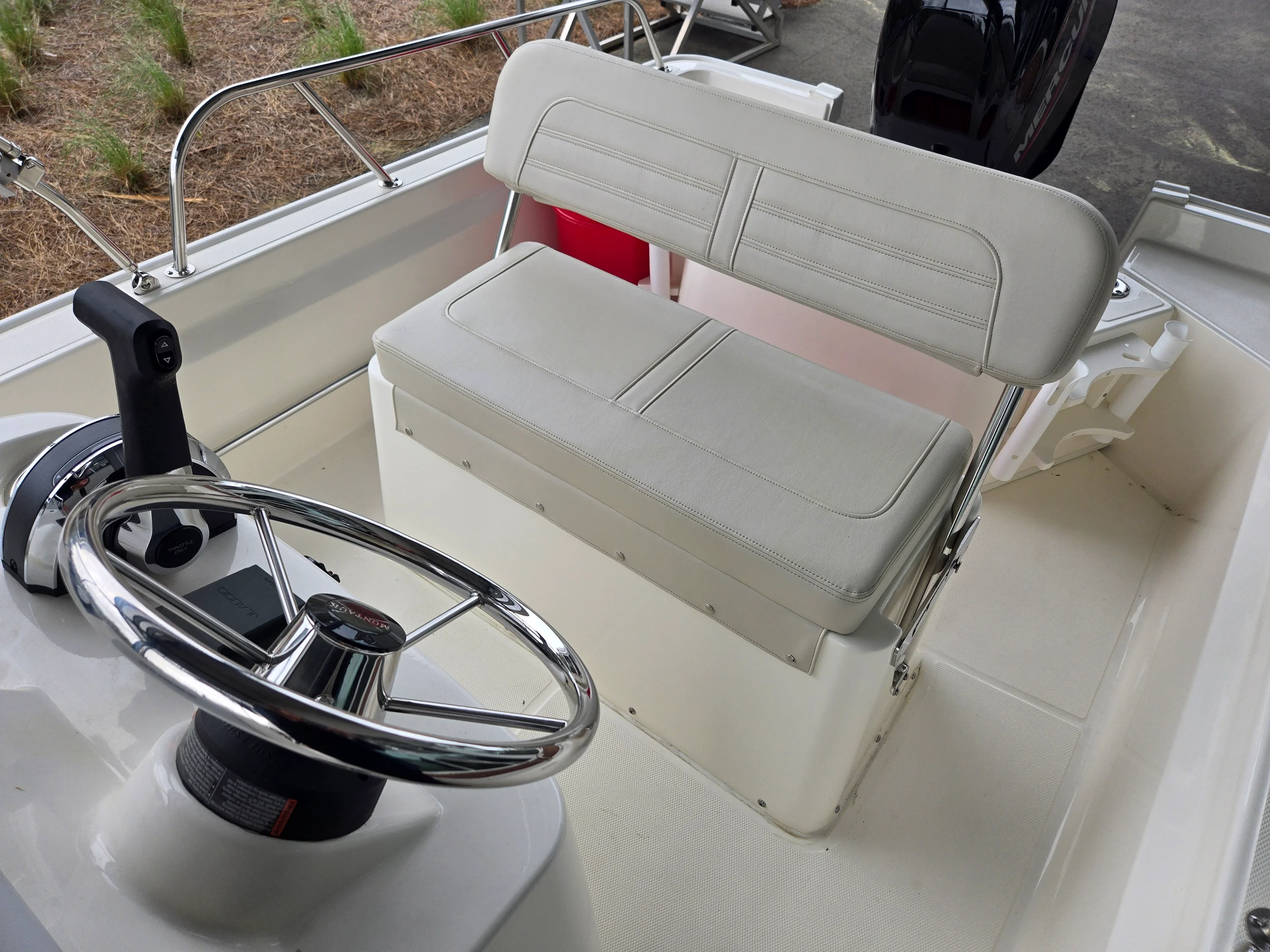 2026 Boston Whaler 150 Montauk Image Thumbnail #6