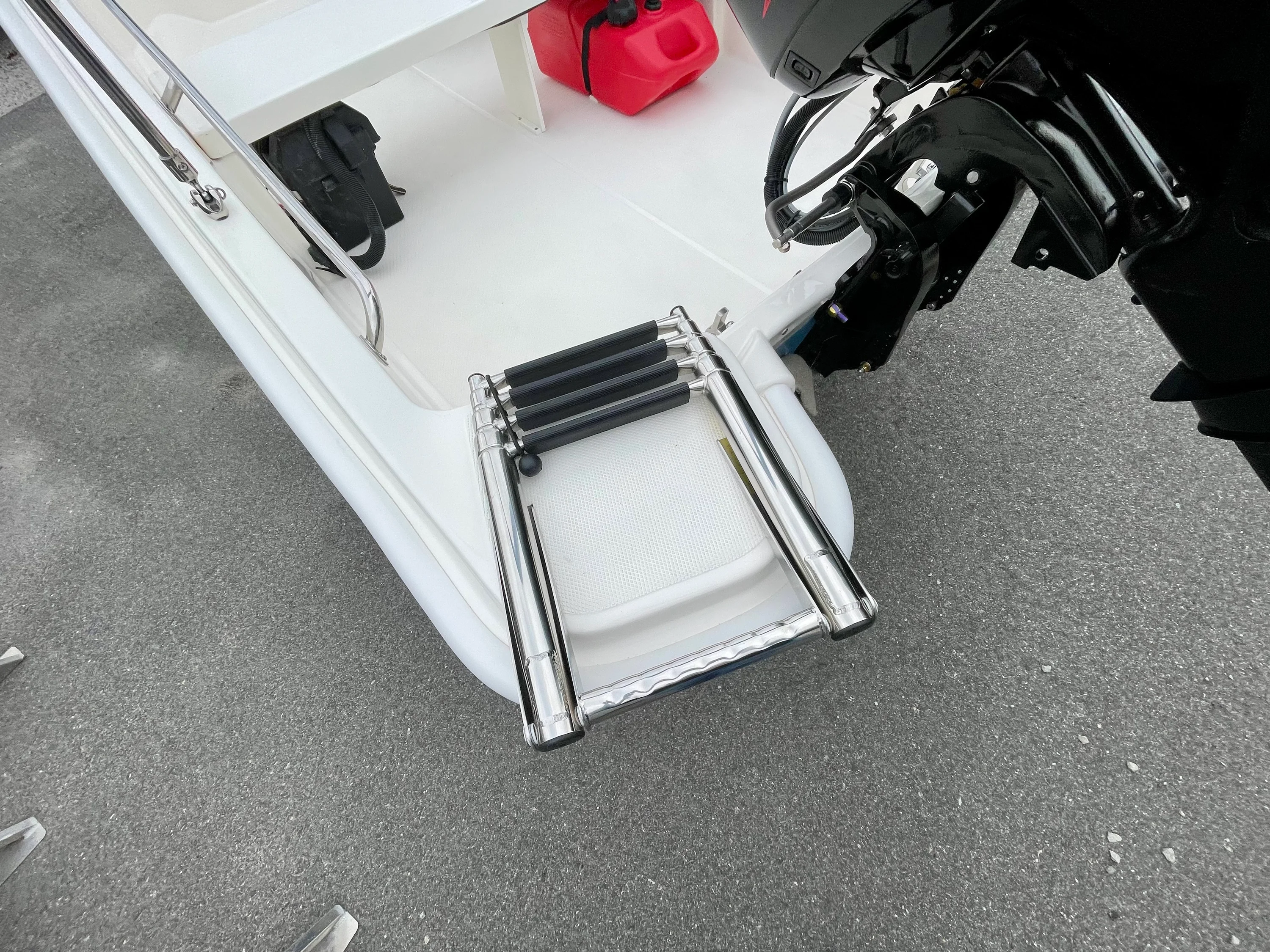 2026 Boston Whaler 130 Super Sport Image Thumbnail #3