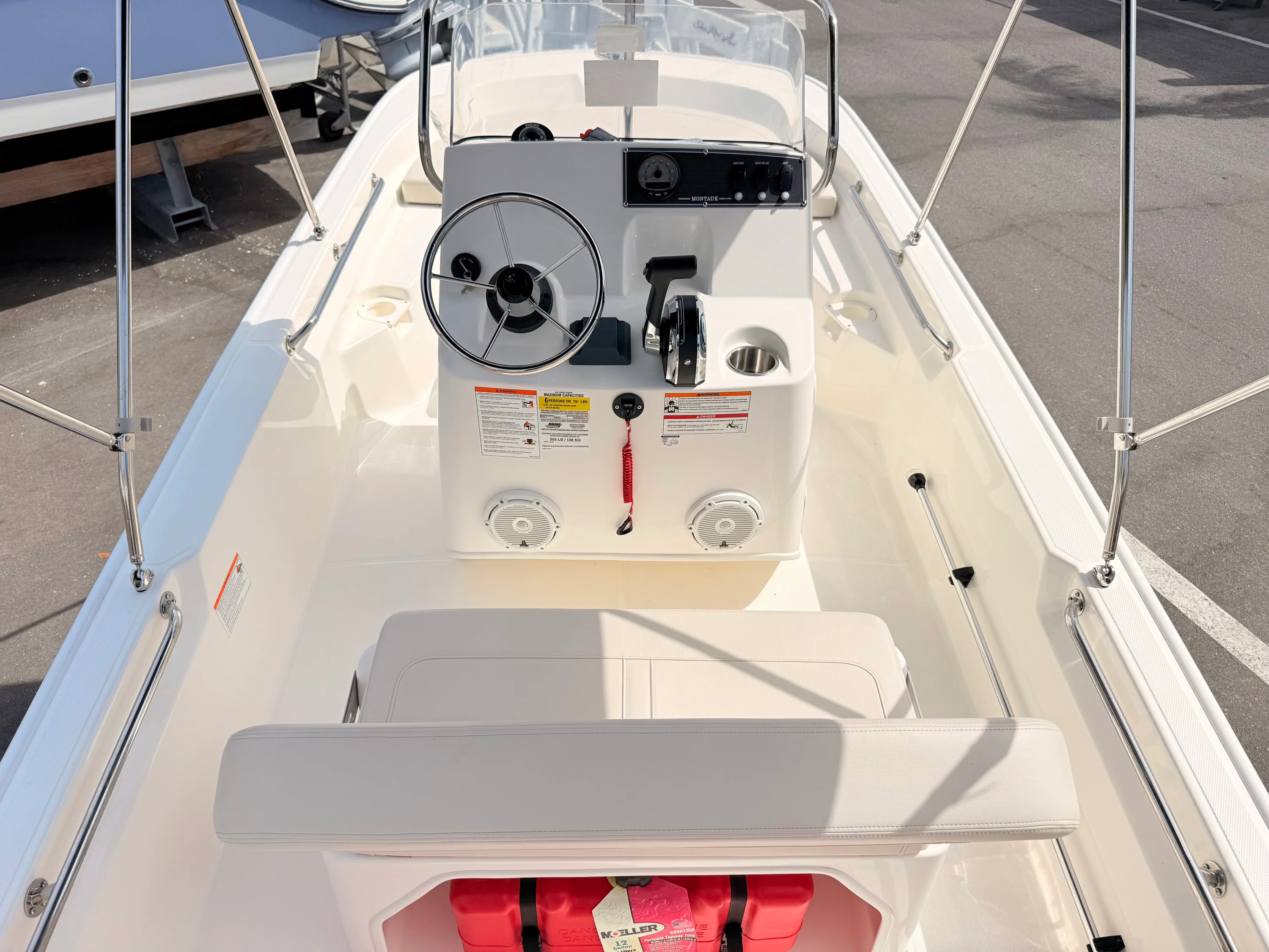 2026 Boston Whaler 150 Montauk Image Thumbnail #15
