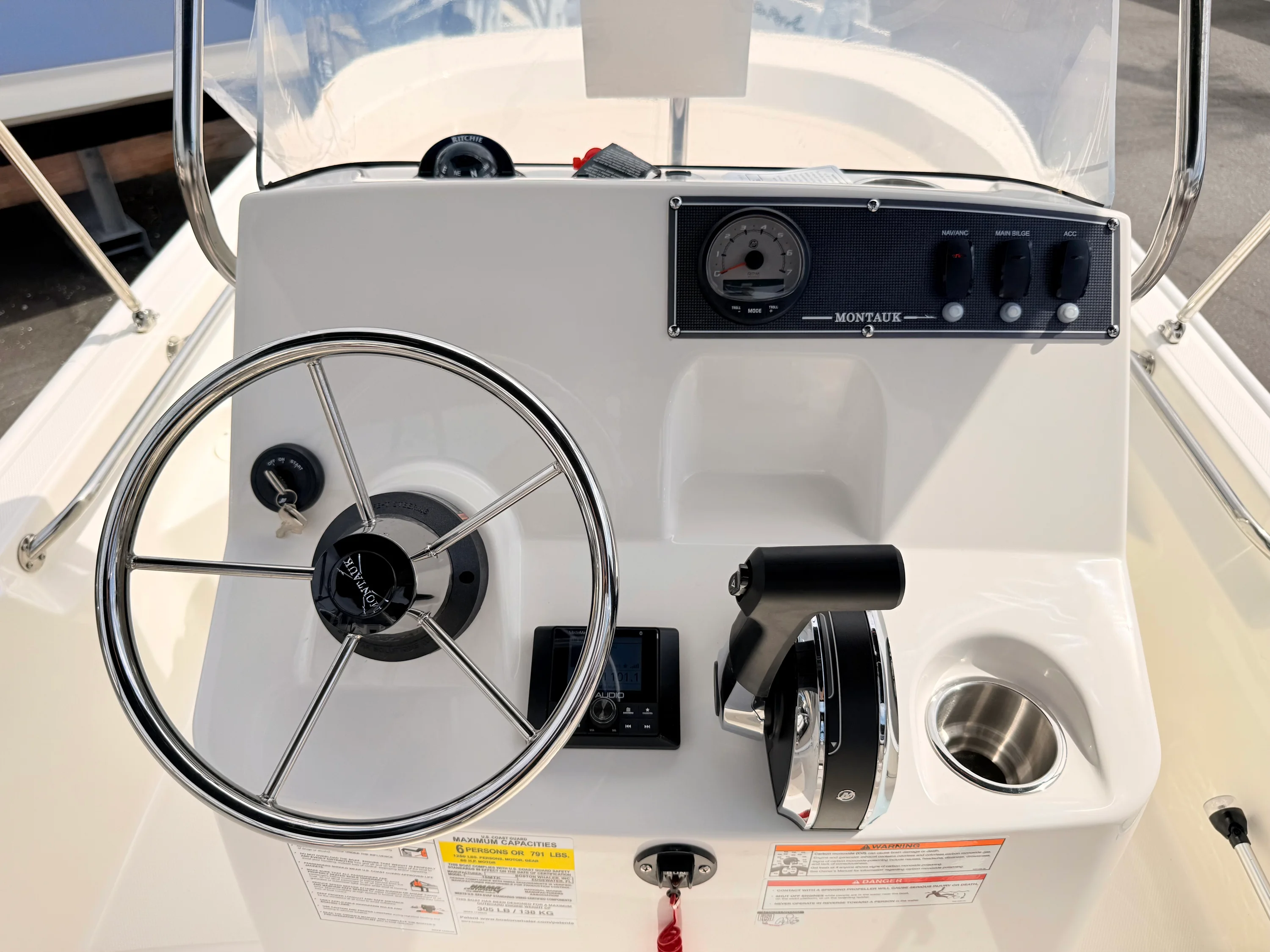 2026 Boston Whaler 150 Montauk Image Thumbnail #17