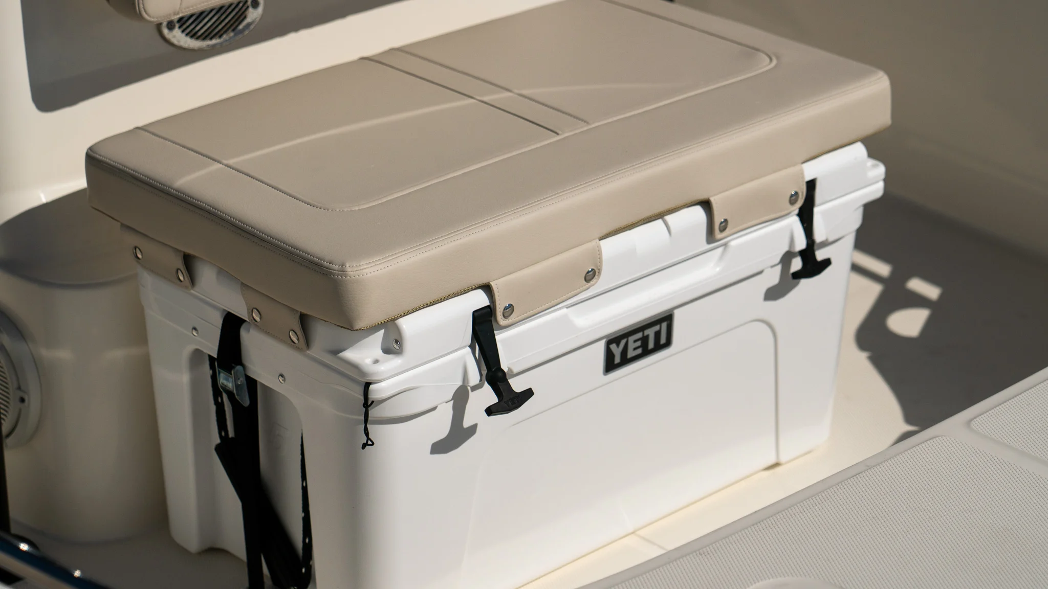 2026 Boston Whaler 190 Montauk Image Thumbnail #23