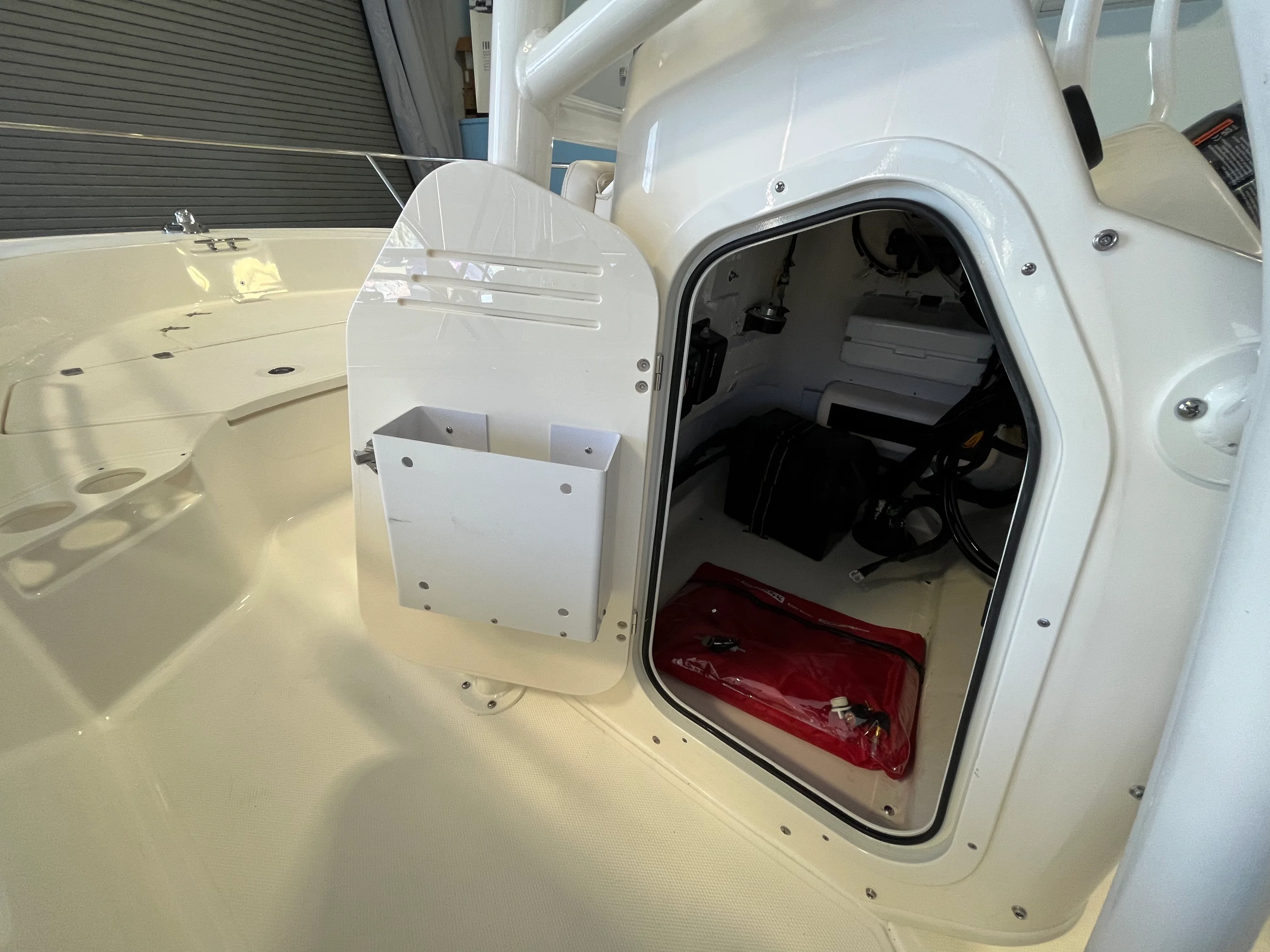 2026 Boston Whaler 190 Montauk Image Thumbnail #9