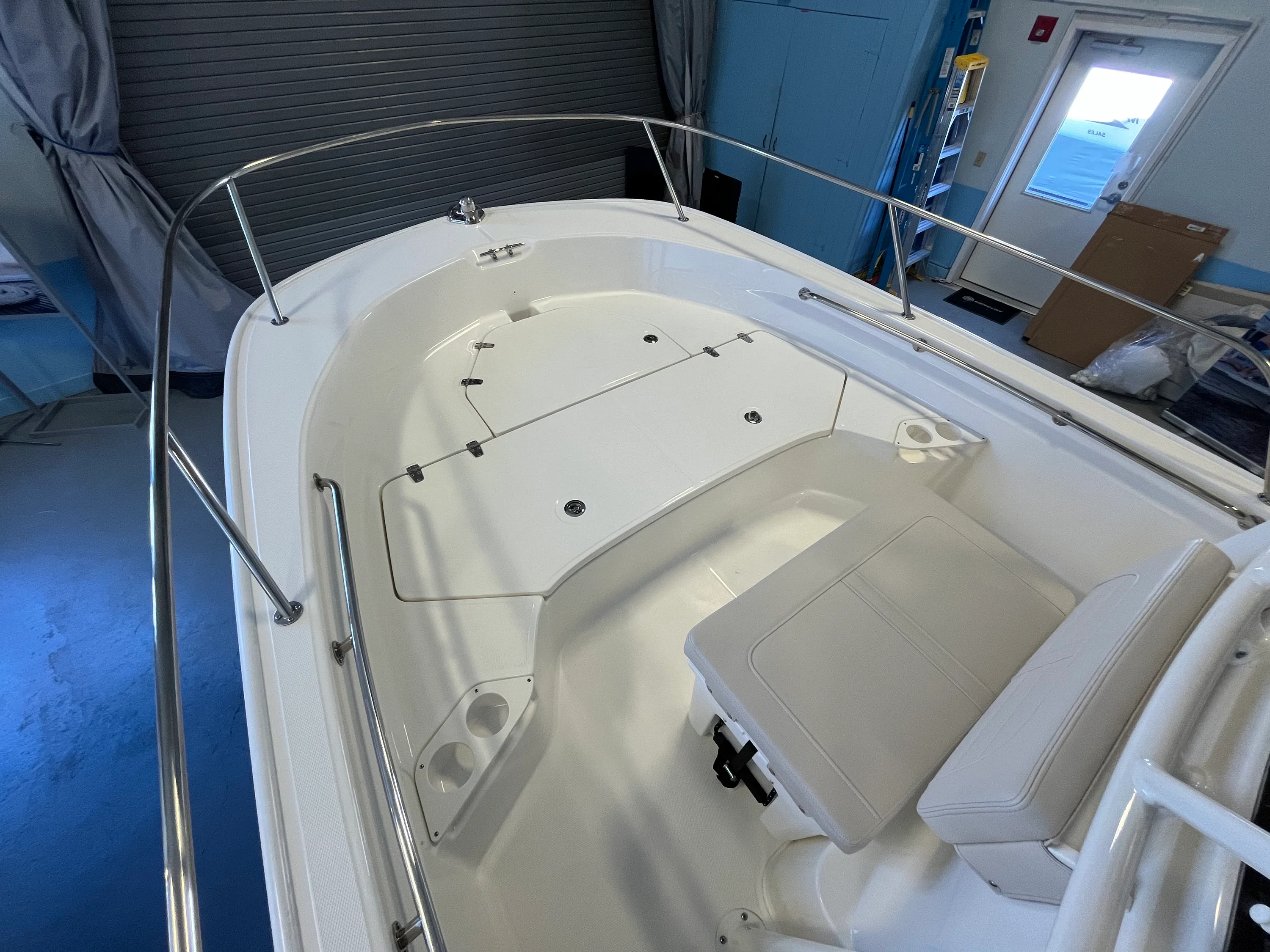 2026 Boston Whaler 190 Montauk Image Thumbnail #12