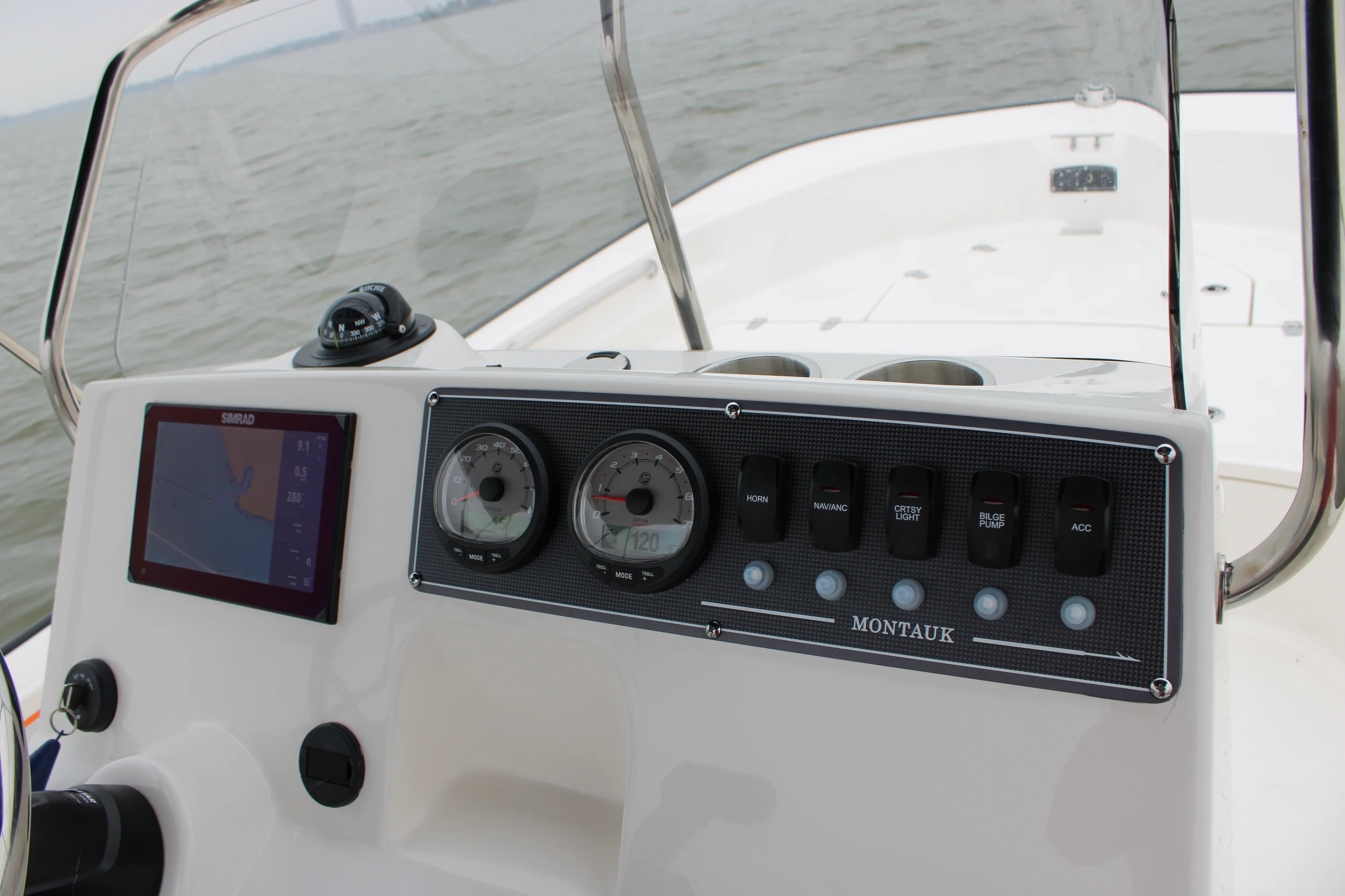 2026 Boston Whaler 190 Montauk Image Thumbnail #24