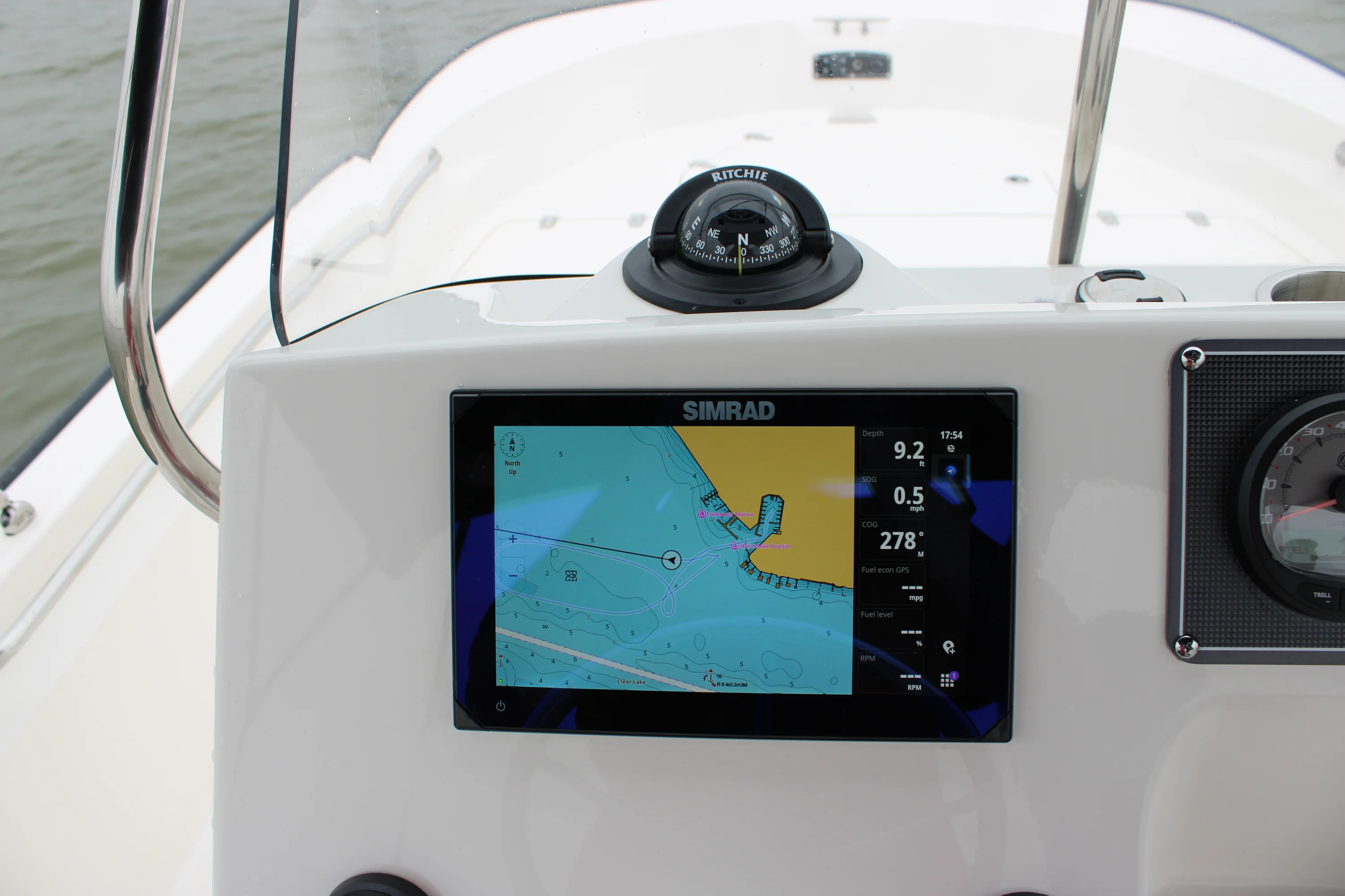 2026 Boston Whaler 190 Montauk Image Thumbnail #25