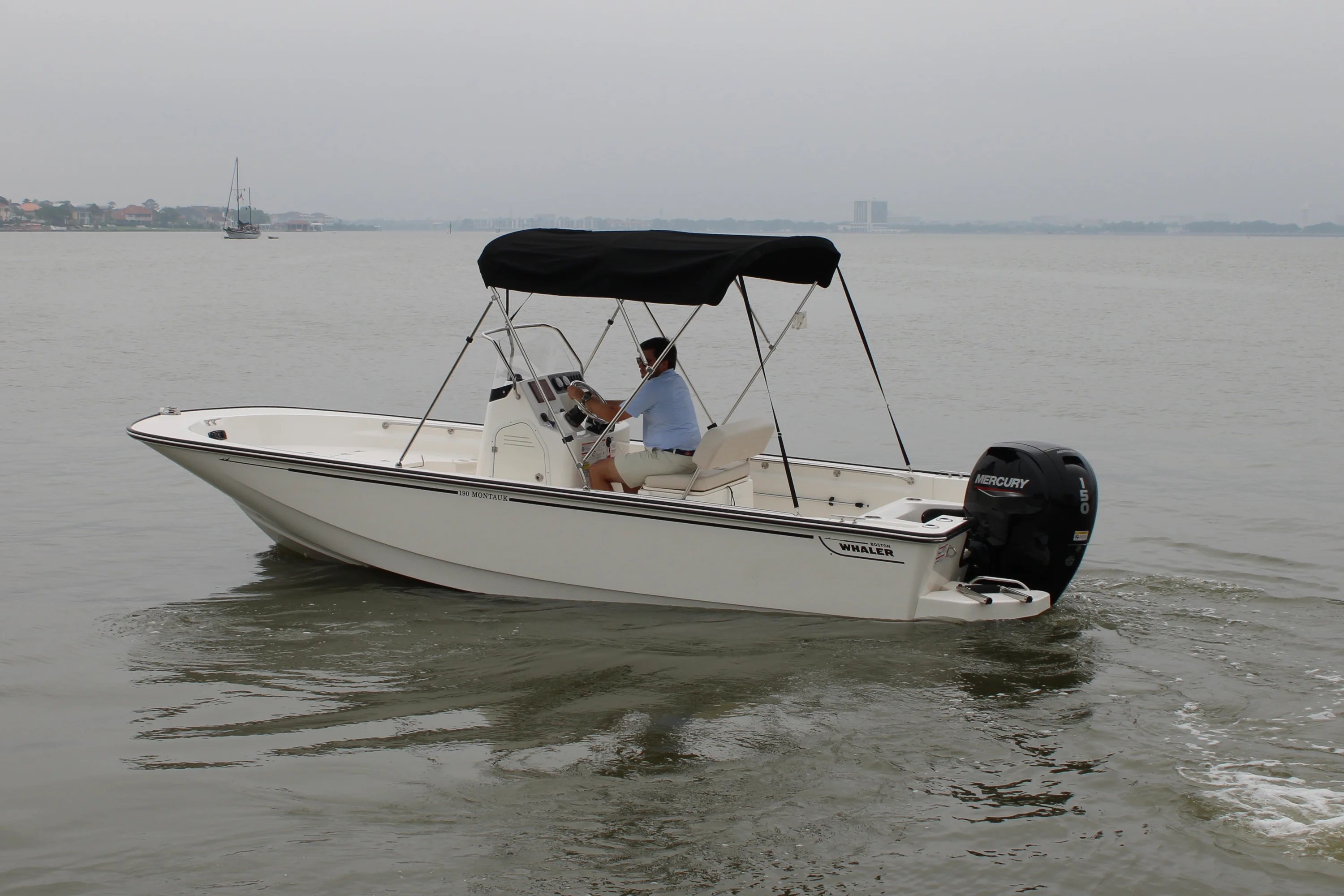 2026 Boston Whaler 190 Montauk Image Thumbnail #13