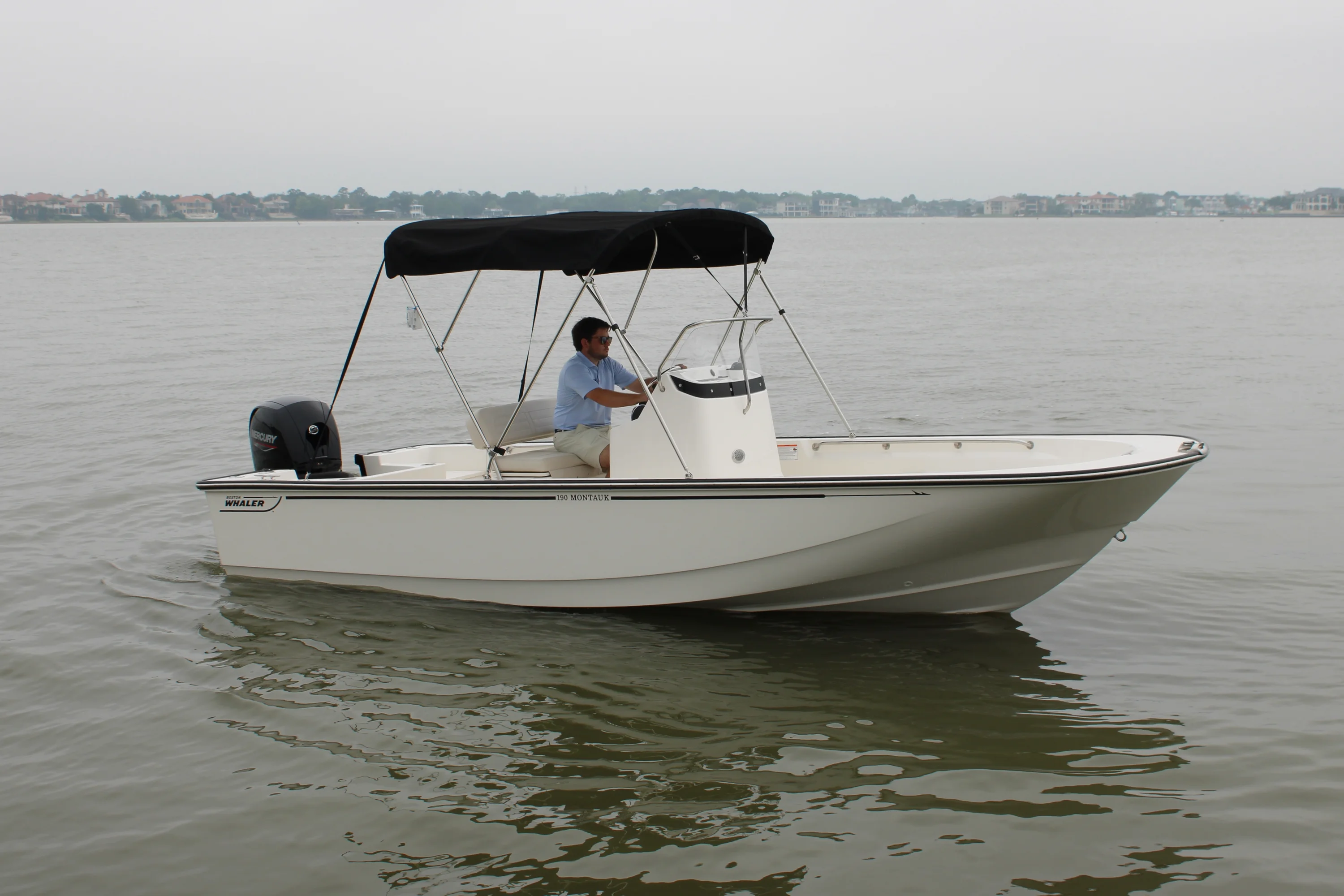 2026 Boston Whaler 190 Montauk Image Thumbnail #6