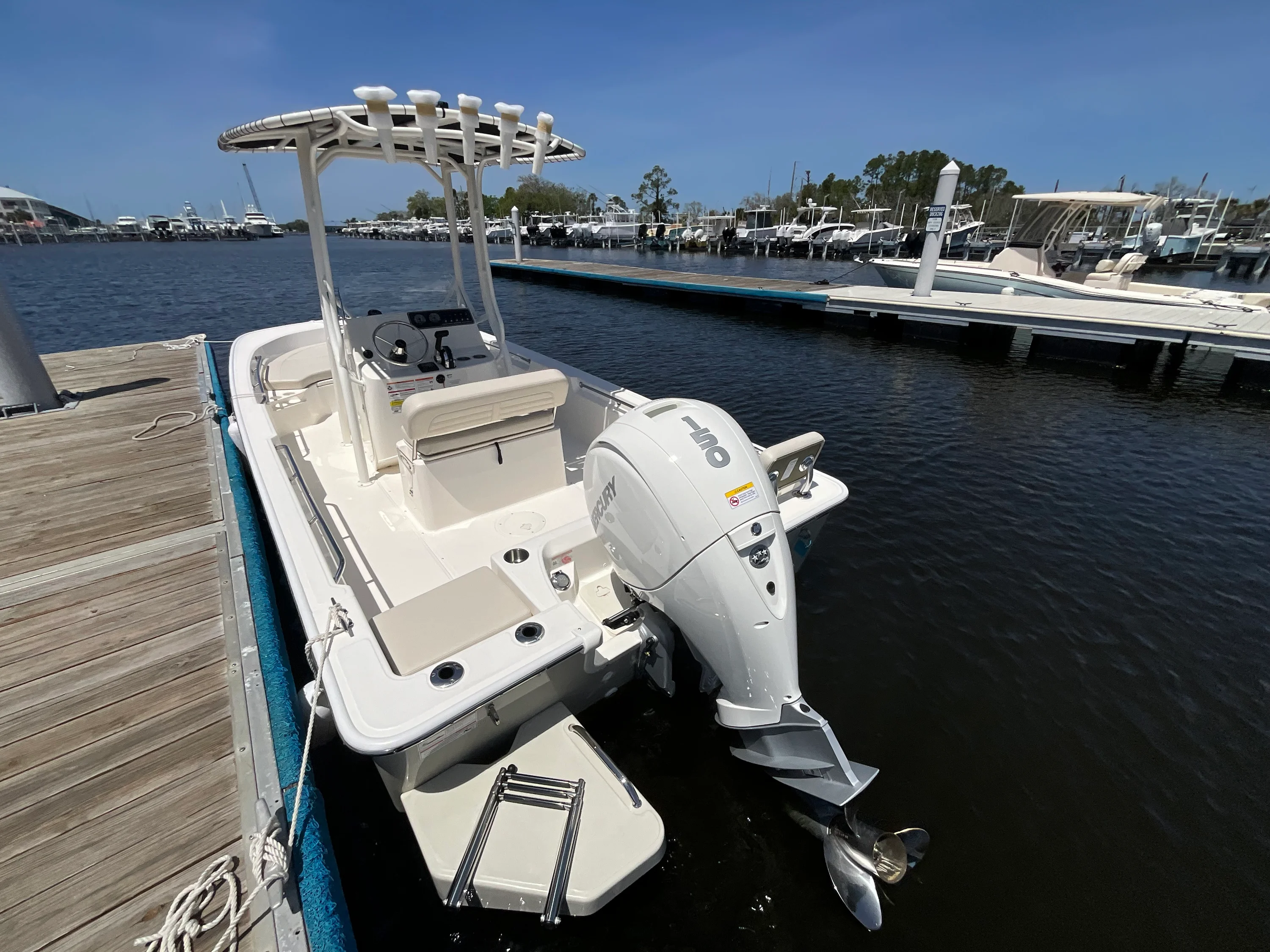 2026 Boston Whaler 190 Montauk Image Thumbnail #9