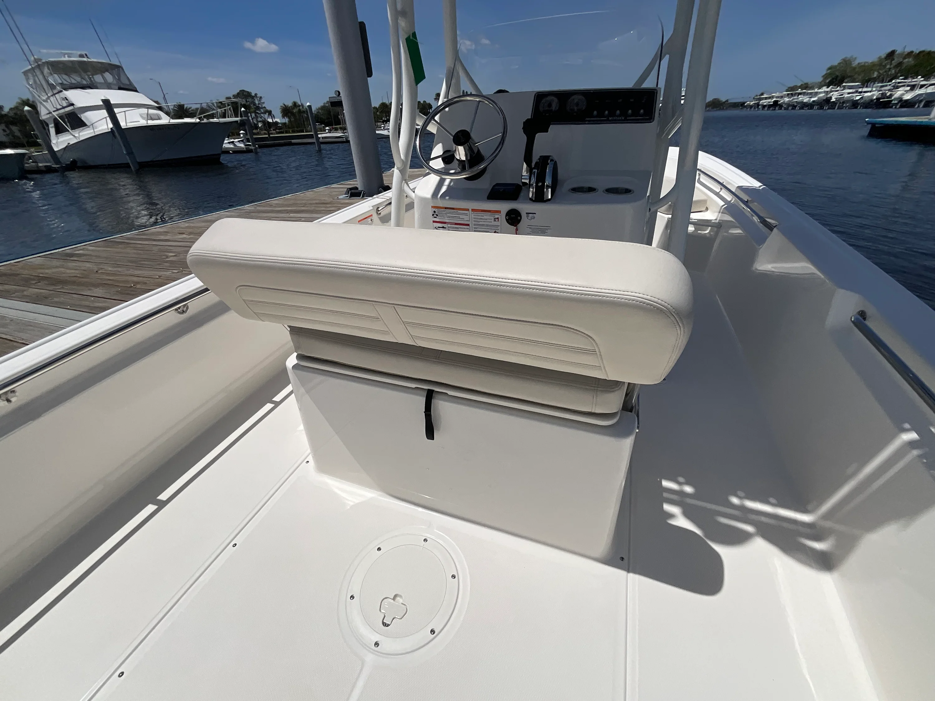 2026 Boston Whaler 190 Montauk Image Thumbnail #7