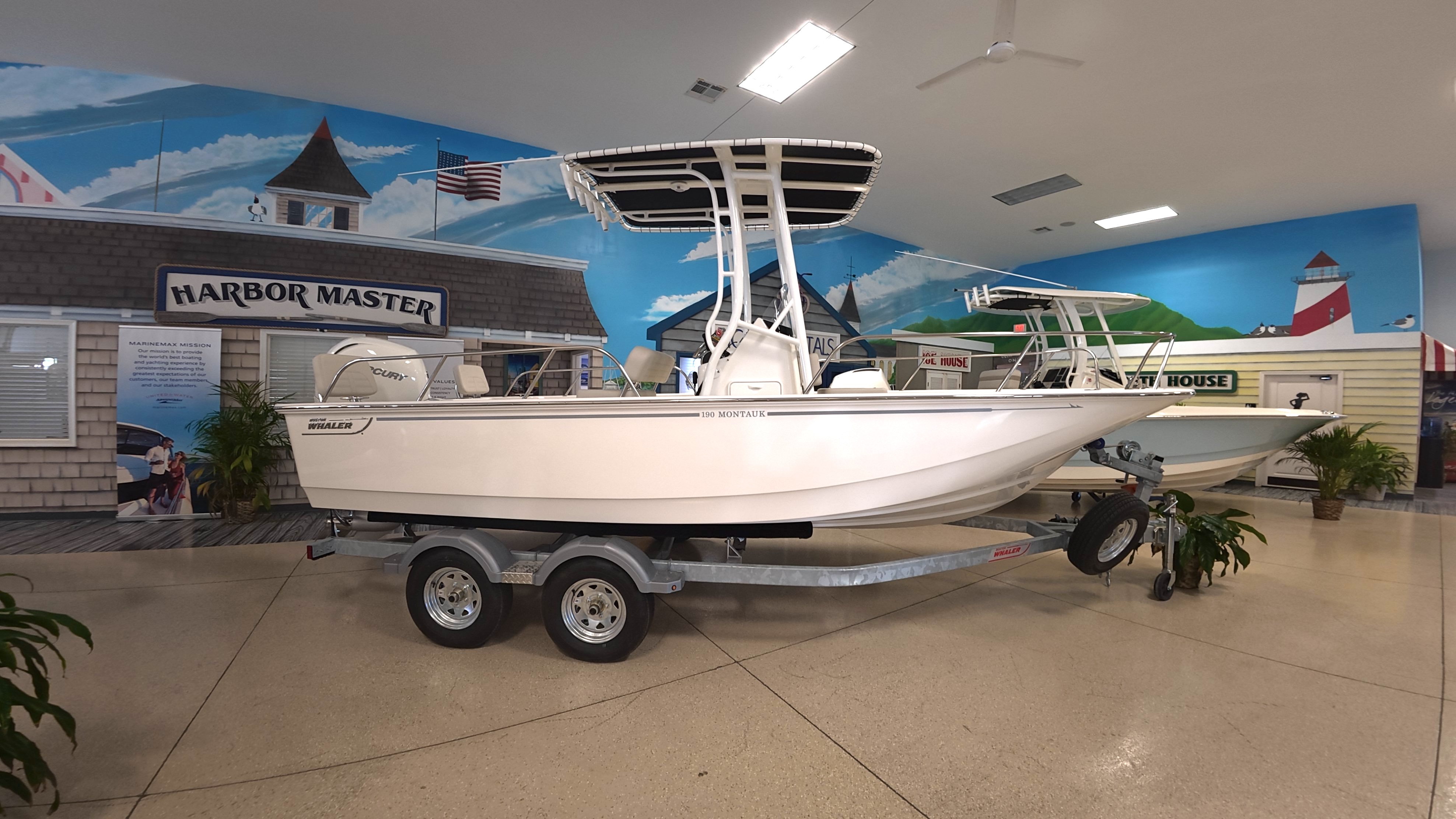 2026 Boston Whaler 190 Montauk