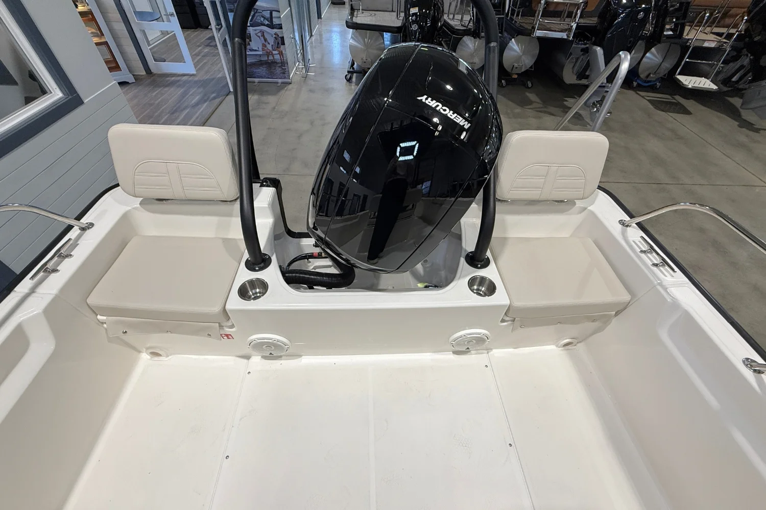 2026 Boston Whaler 190 Montauk Image Thumbnail #8