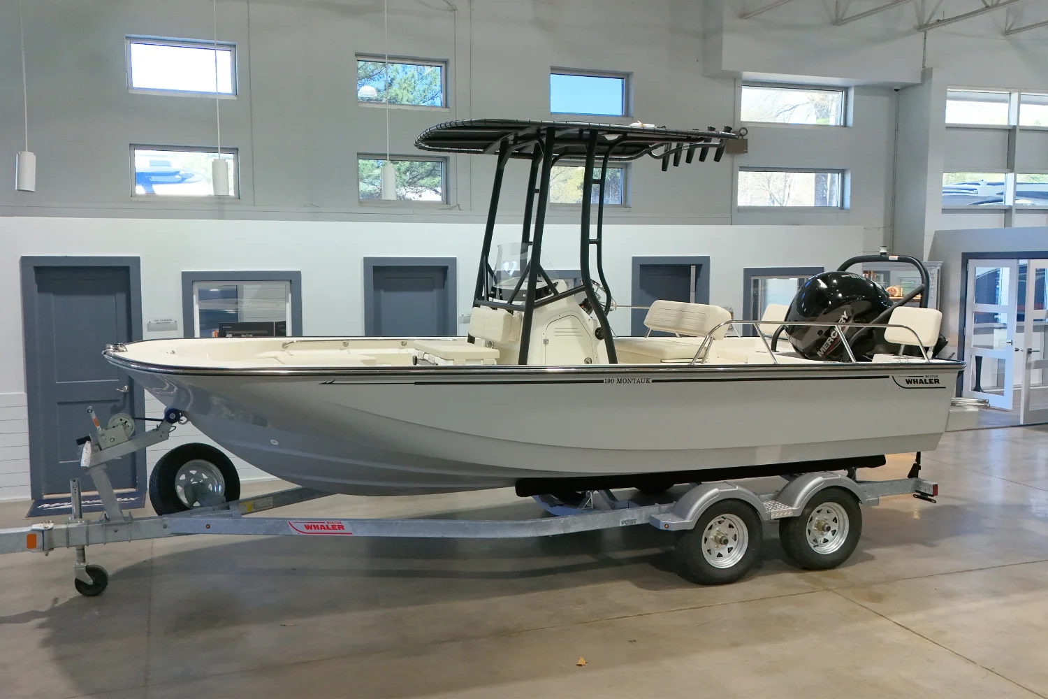 2026 Boston Whaler 190 Montauk Image Thumbnail #2