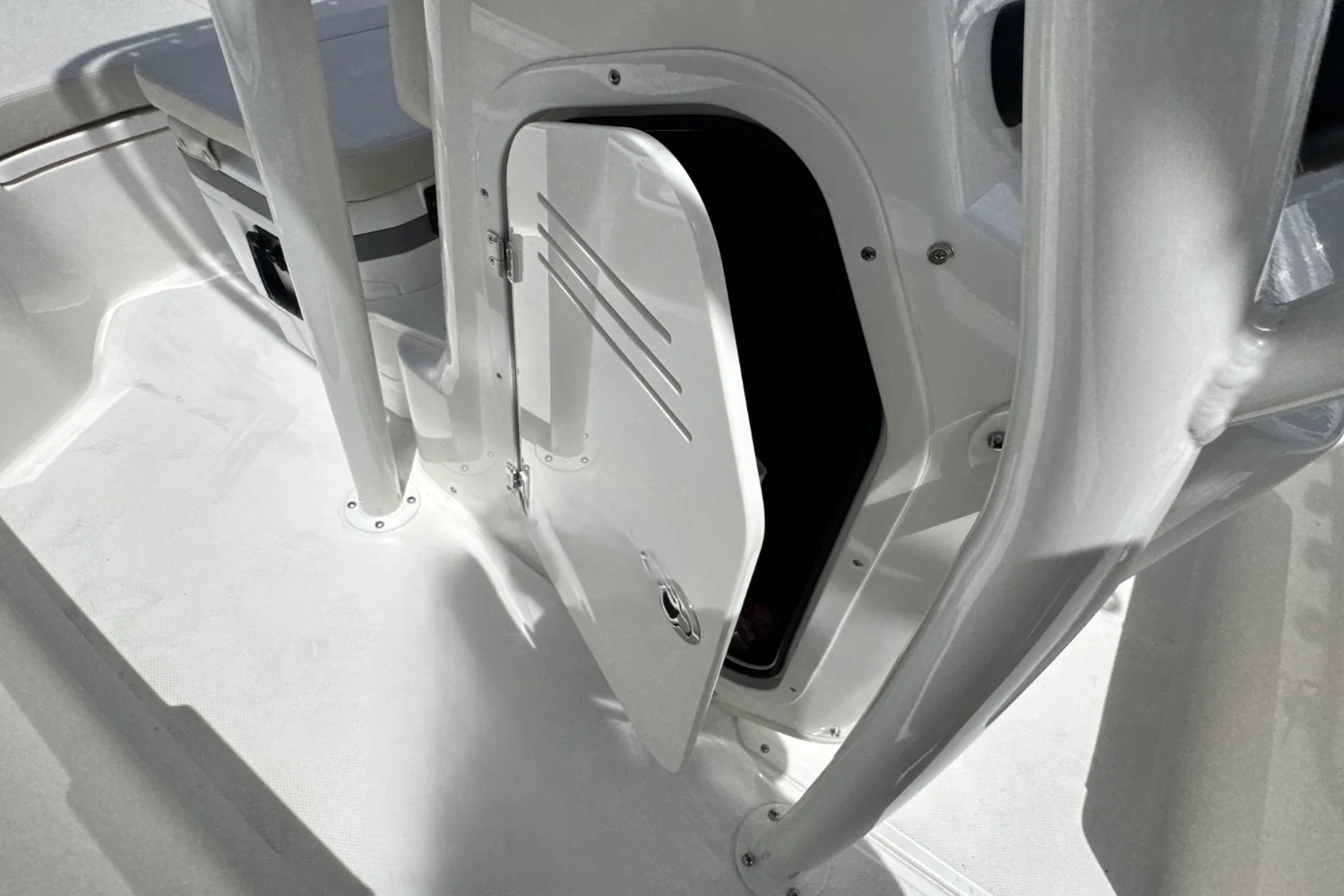 2026 Boston Whaler 190 Montauk Image Thumbnail #16