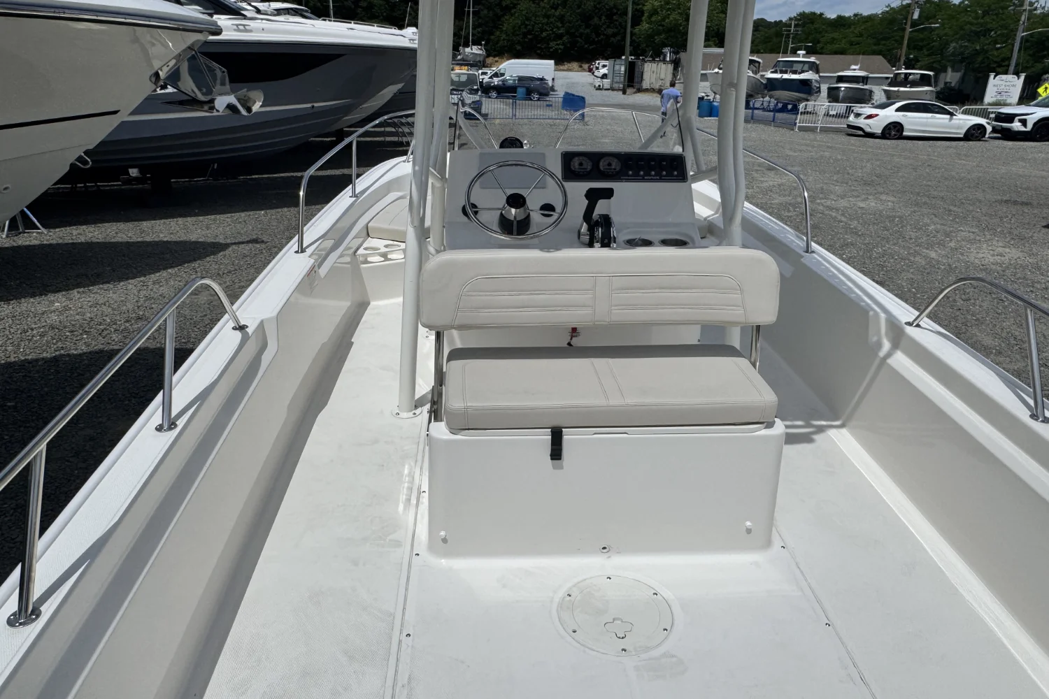 2026 Boston Whaler 190 Montauk Image Thumbnail #7