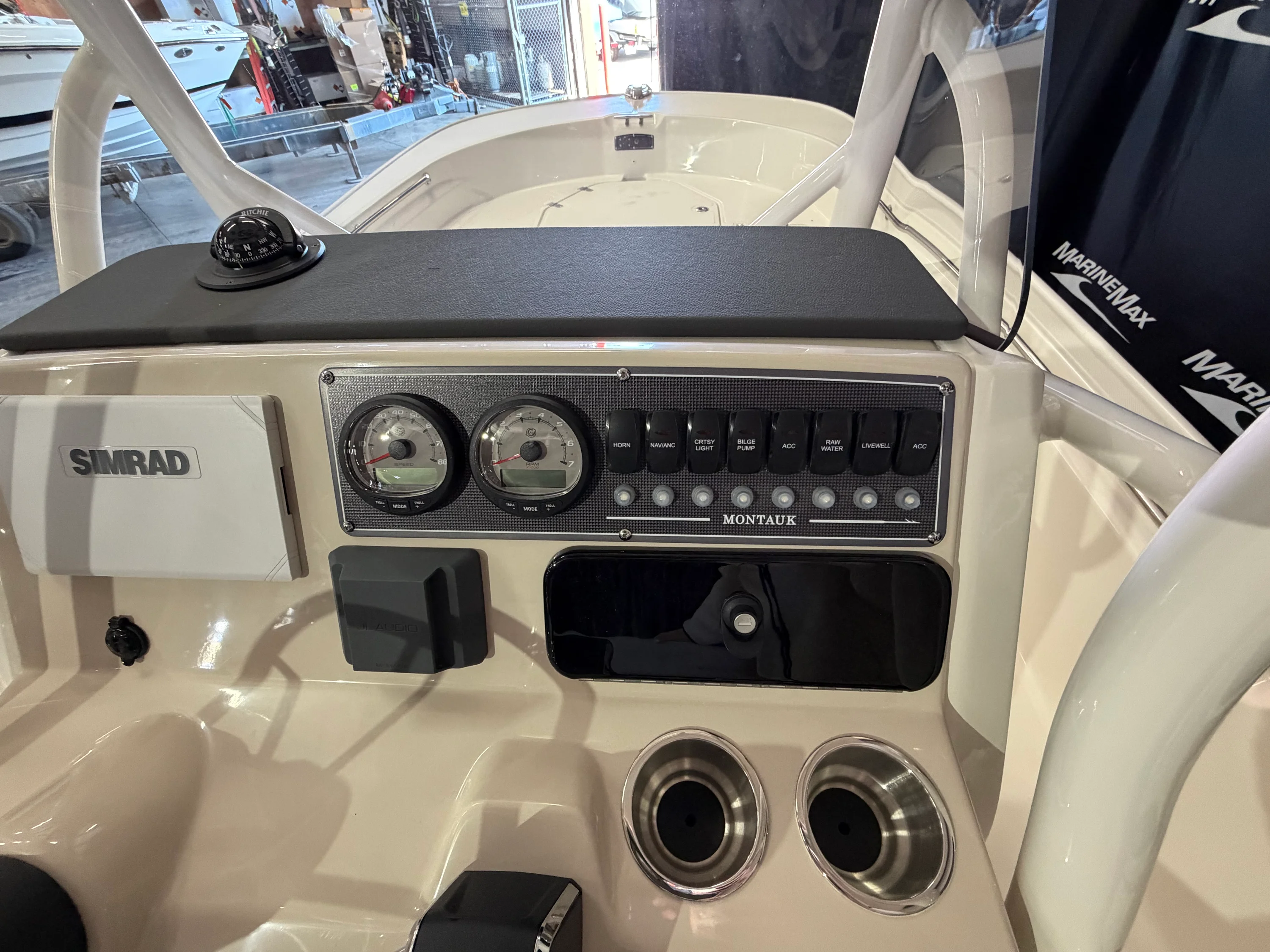 2026 Boston Whaler 210 Montauk Image Thumbnail #23