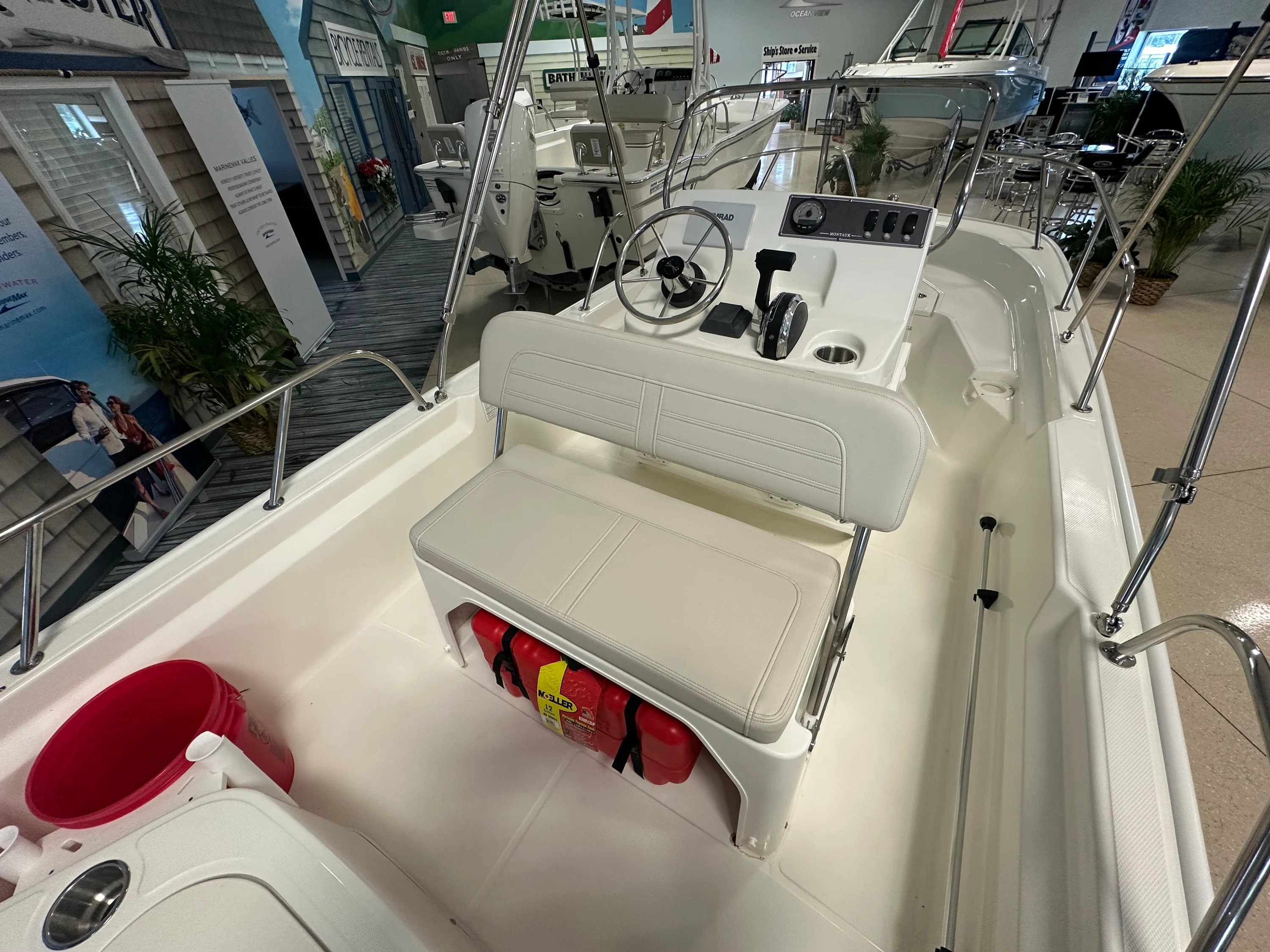 2026 Boston Whaler 150 Montauk Image Thumbnail #4