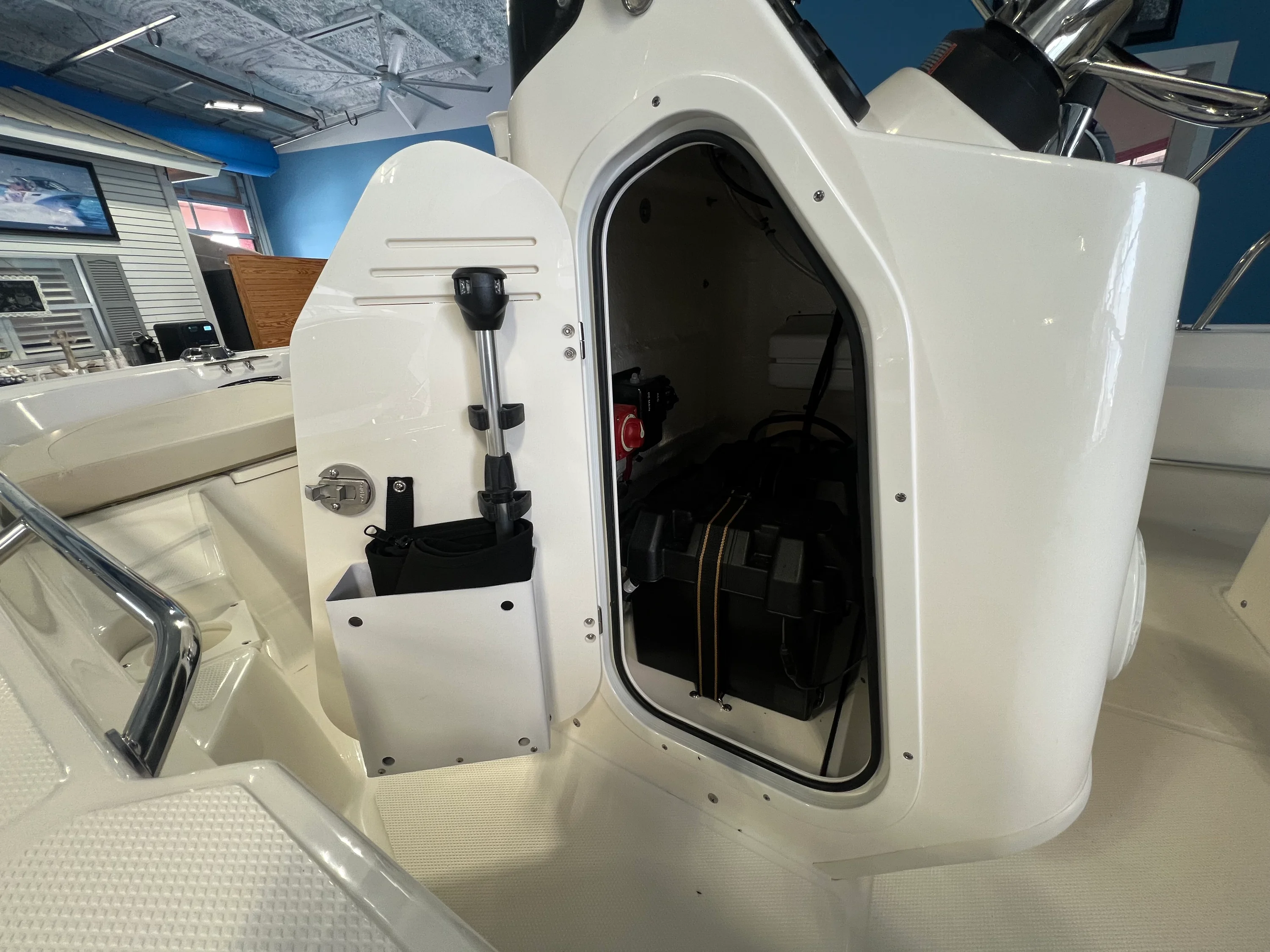 2026 Boston Whaler 150 Montauk Image Thumbnail #11