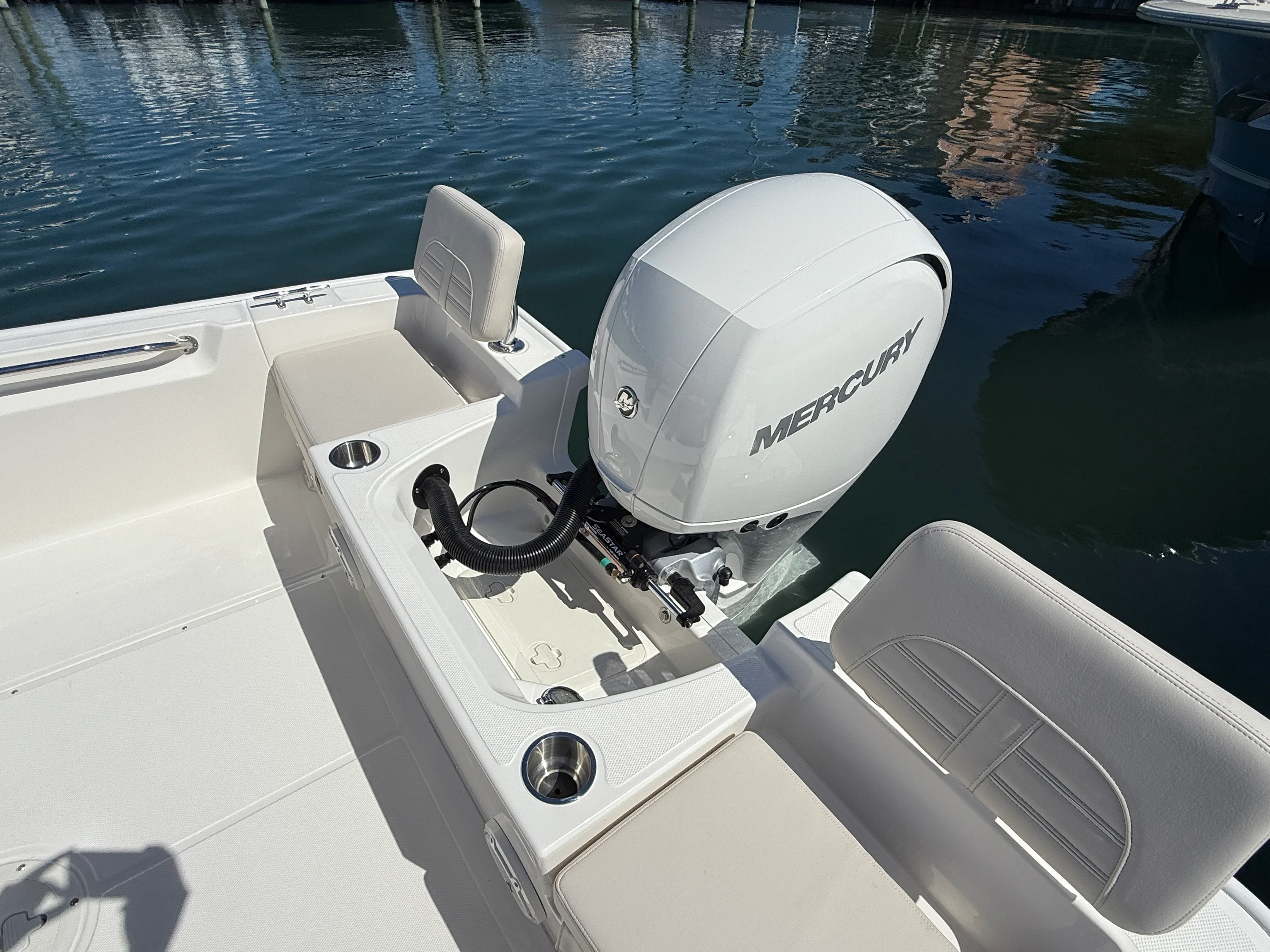 2026 Boston Whaler 190 Montauk Image Thumbnail #7