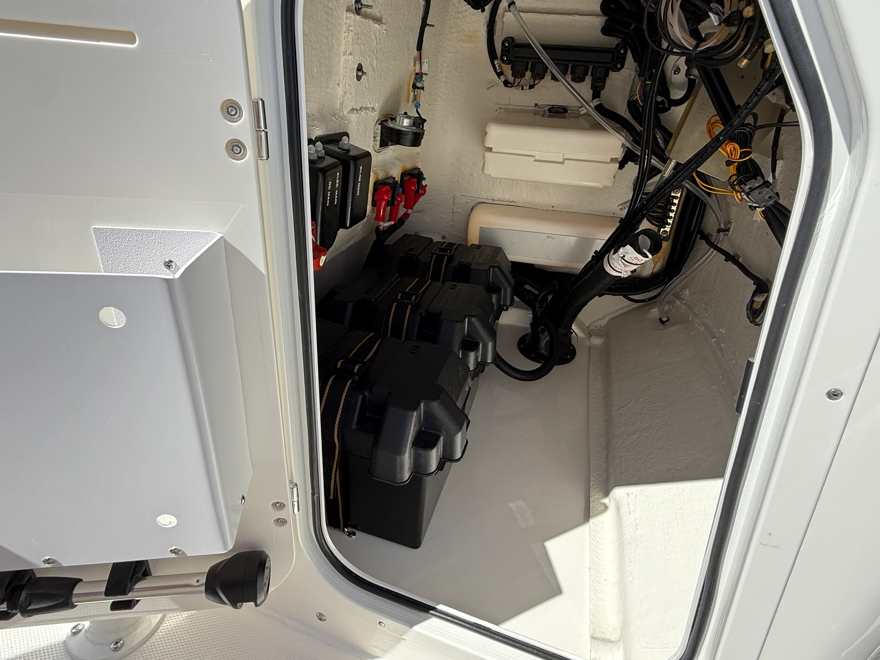 2026 Boston Whaler 190 Montauk Image Thumbnail #16