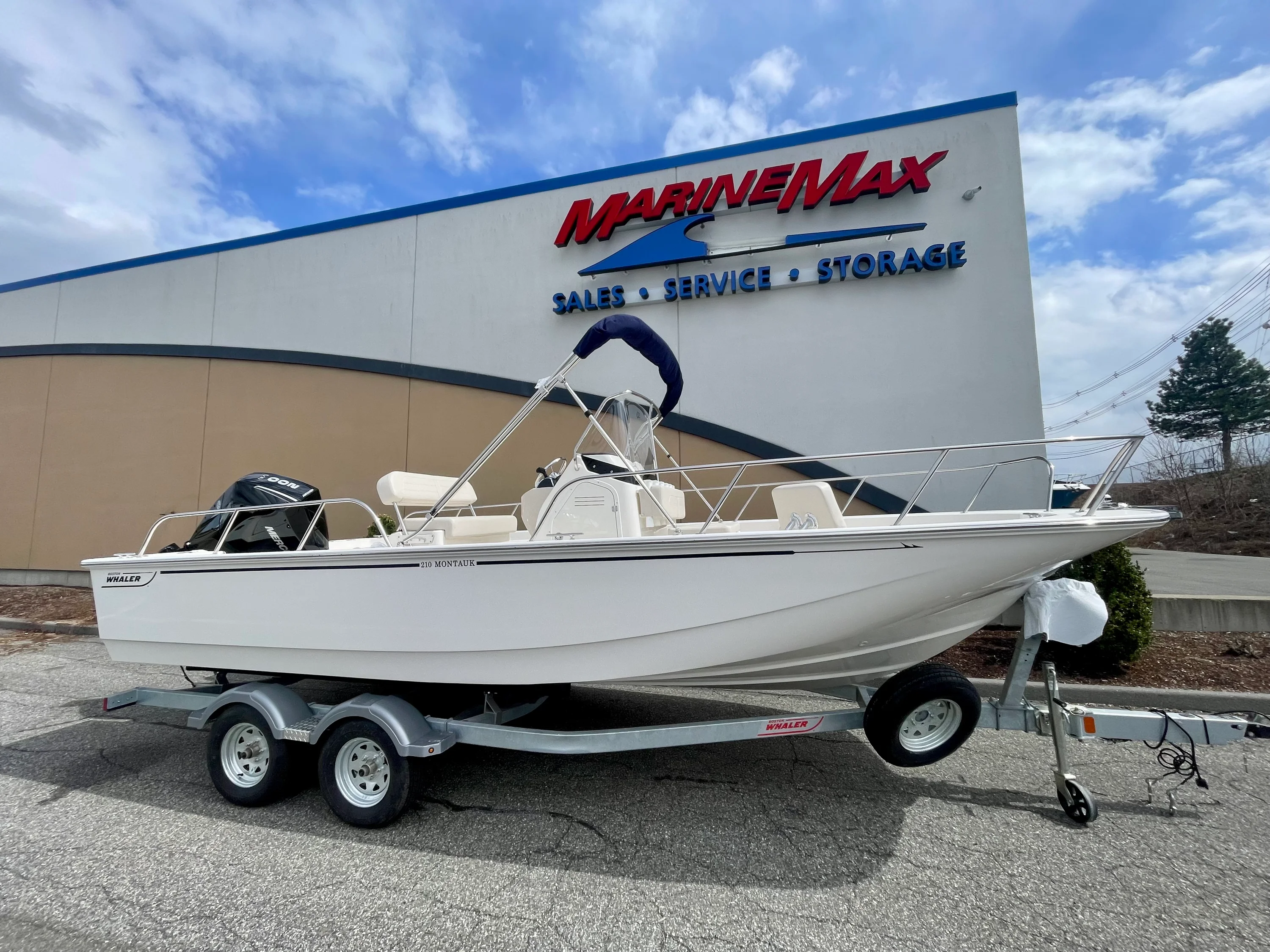2026 Boston Whaler 210 Montauk