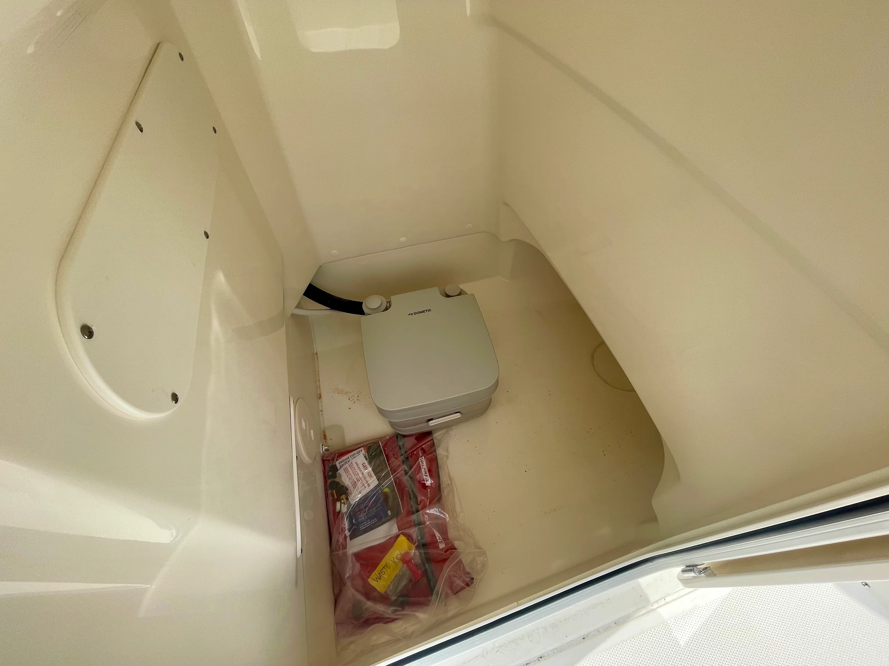 2026 Boston Whaler 210 Montauk Image Thumbnail #12