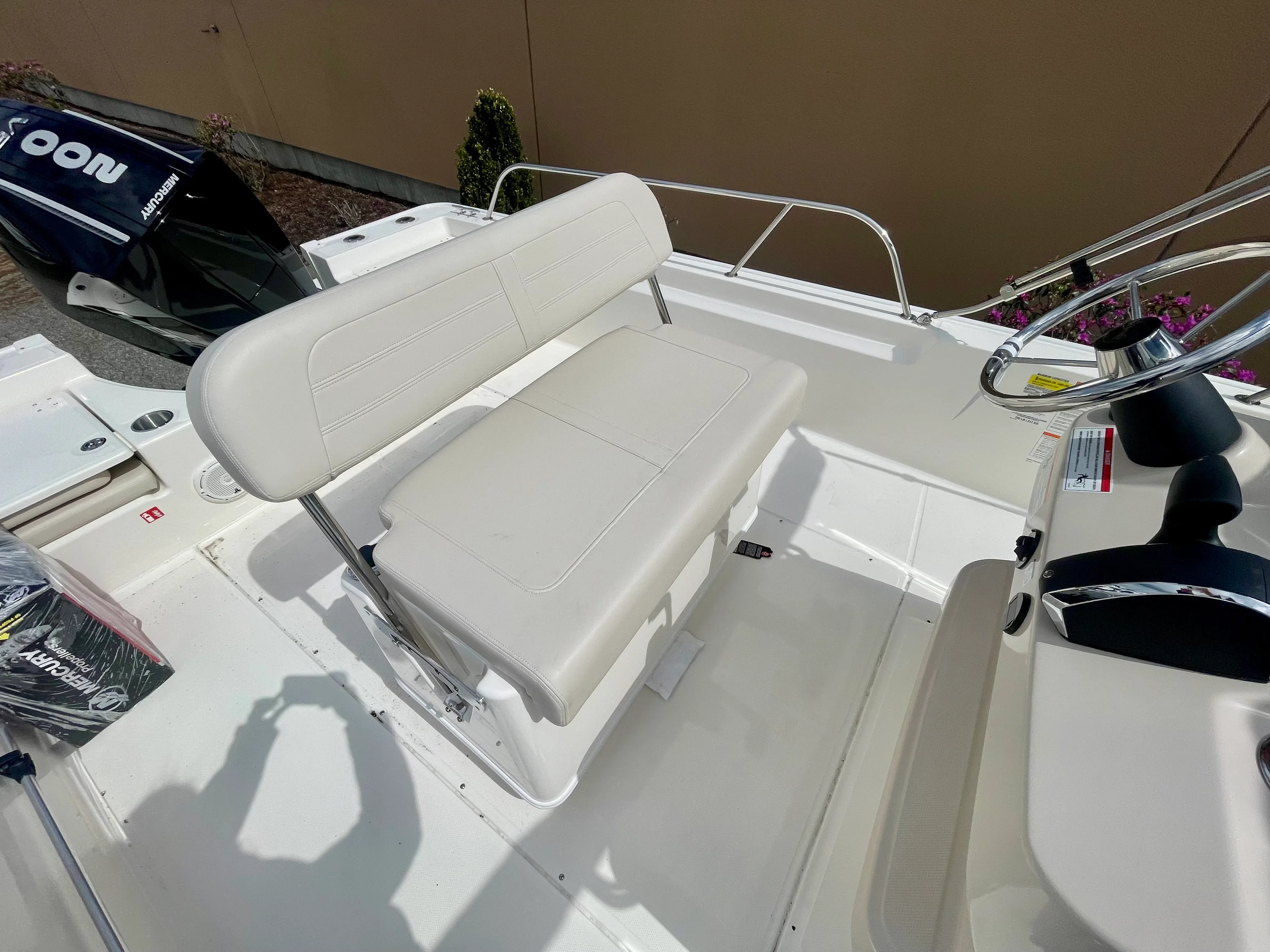 2026 Boston Whaler 210 Montauk Image Thumbnail #8