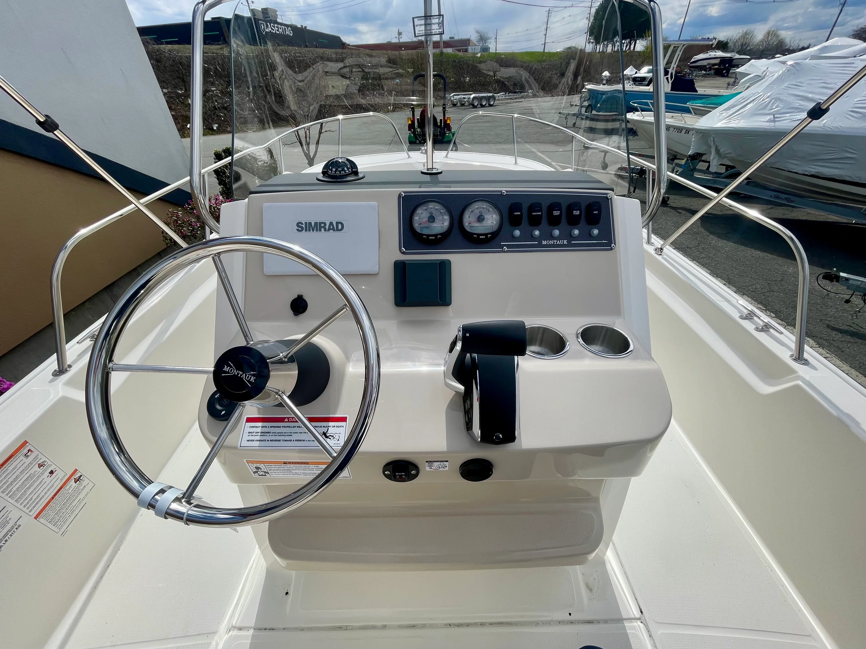 2026 Boston Whaler 210 Montauk Image Thumbnail #10