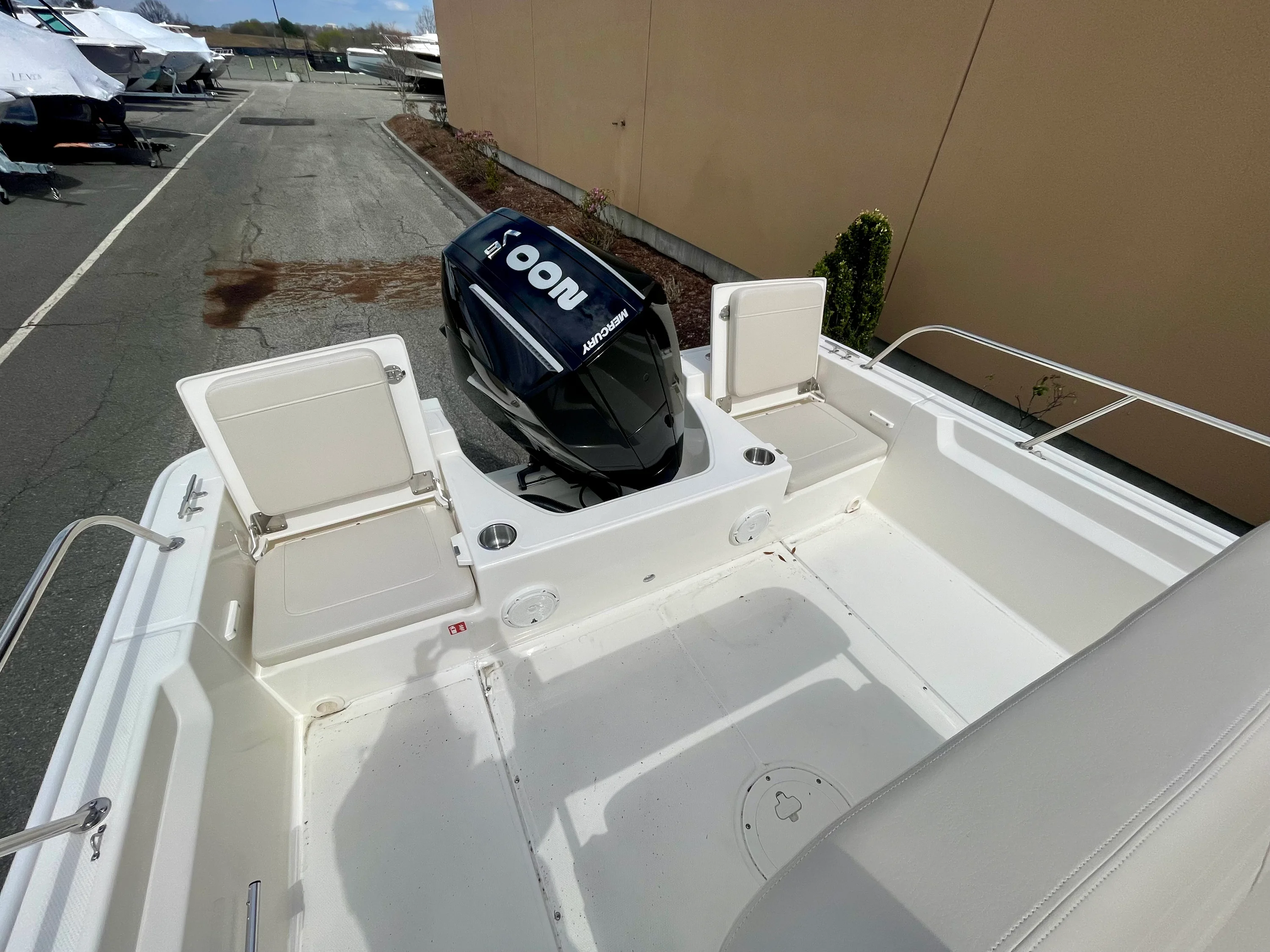2026 Boston Whaler 210 Montauk Image Thumbnail #4