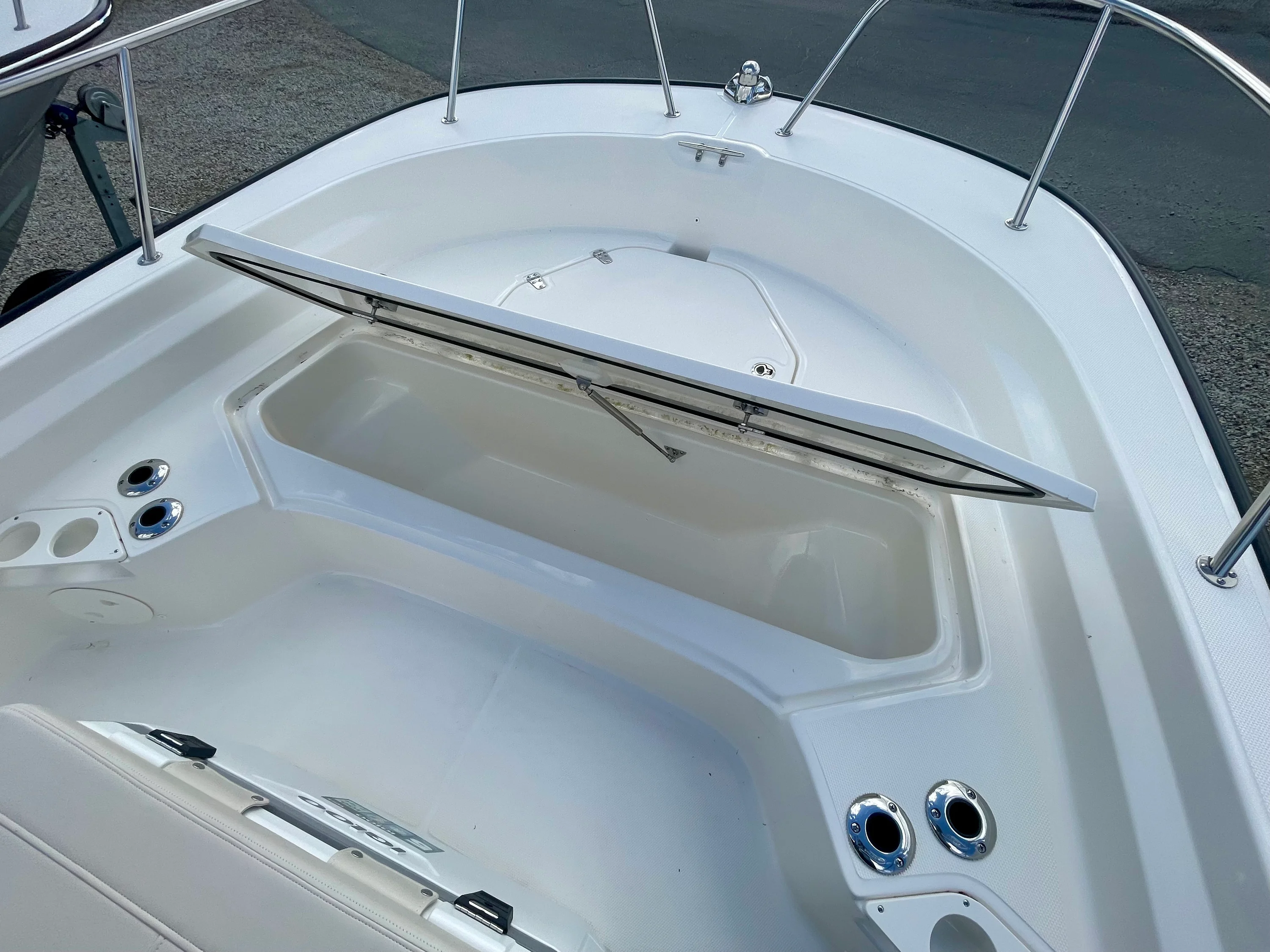 2026 Boston Whaler 210 Montauk Image Thumbnail #11