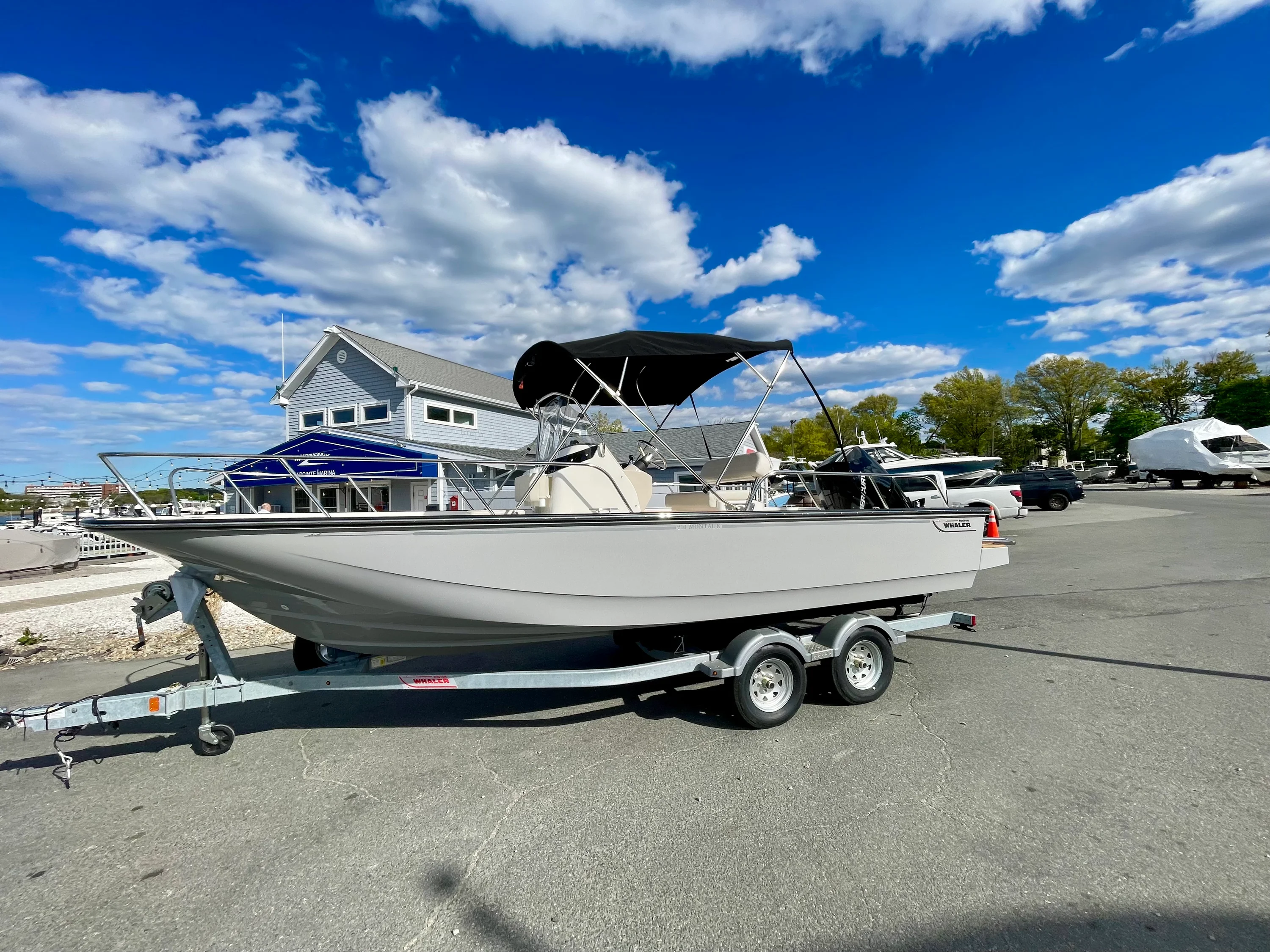 2026 Boston Whaler 210 Montauk Image Thumbnail #1