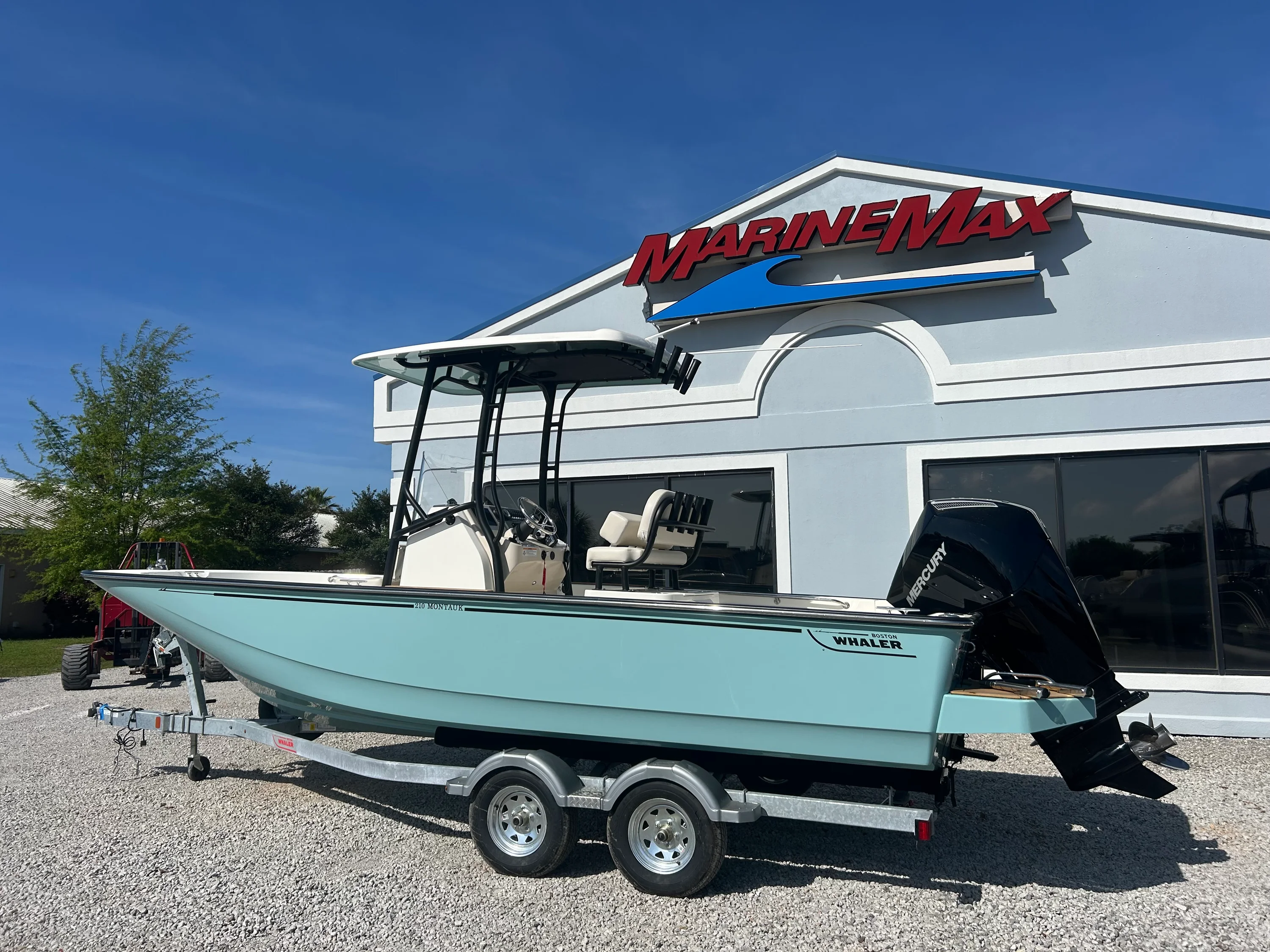 2026 Boston Whaler 210 Montauk Image Thumbnail #5